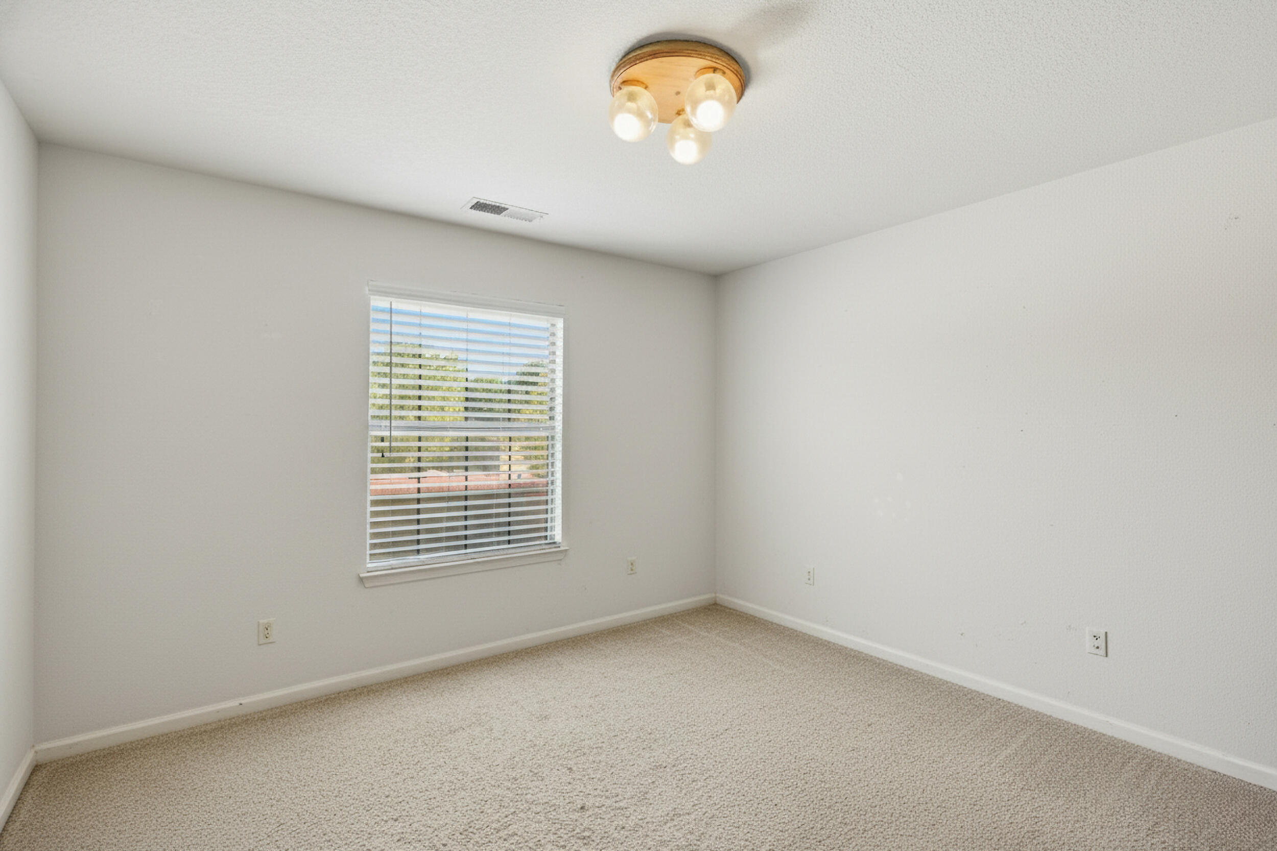 7605 Don Gaspar Drive NE