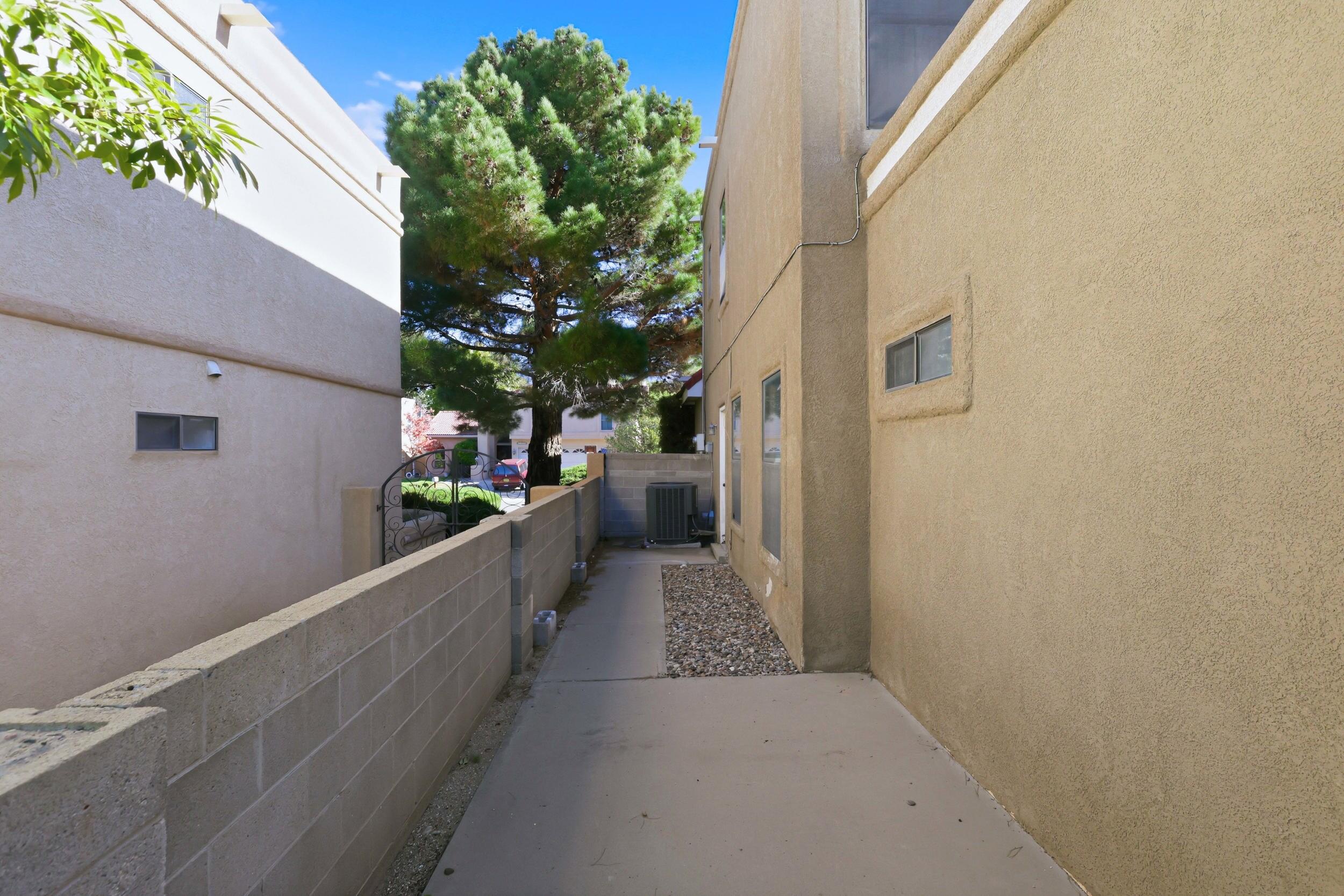 7605 Don Gaspar Drive NE