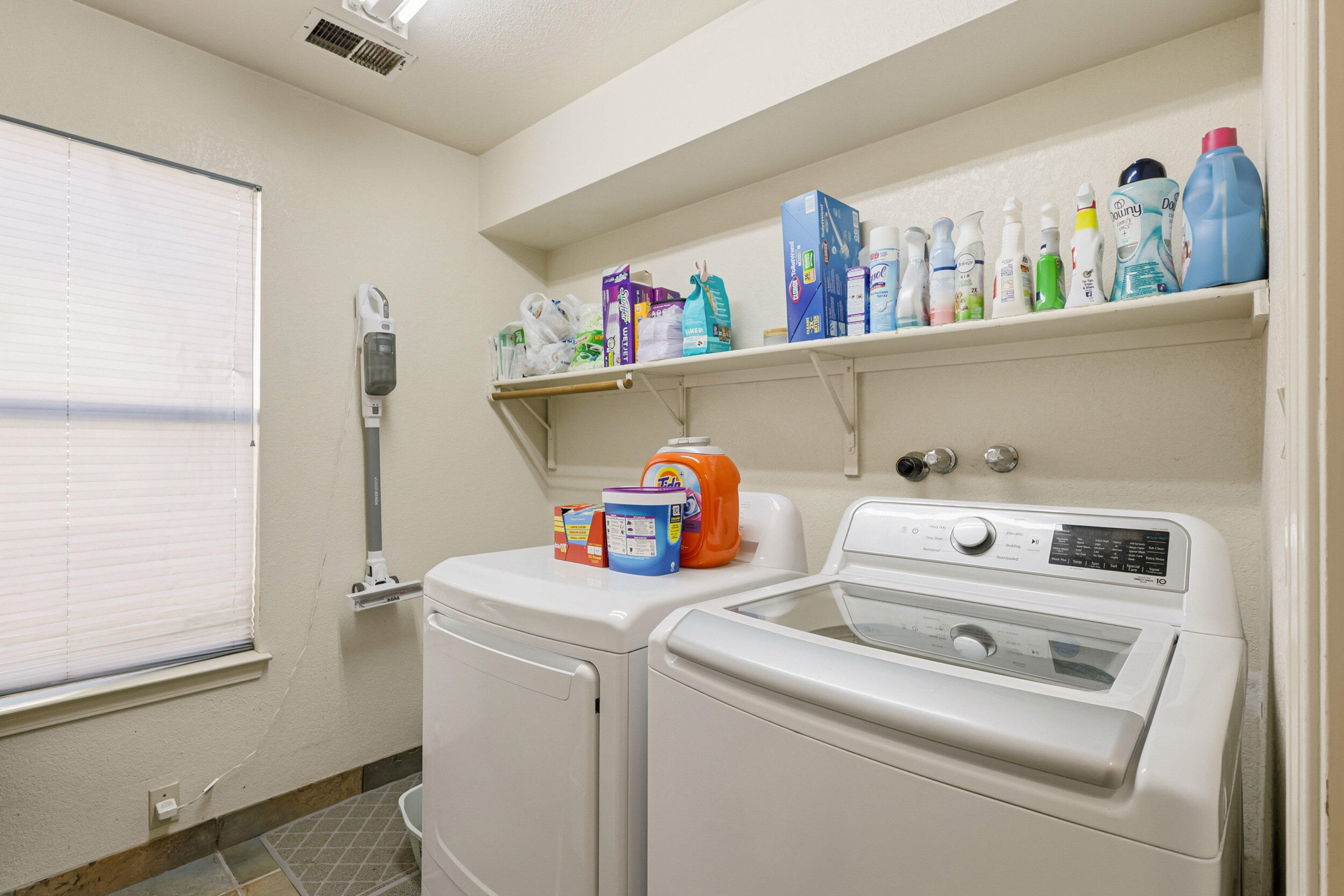 7605 Don Gaspar Drive NE