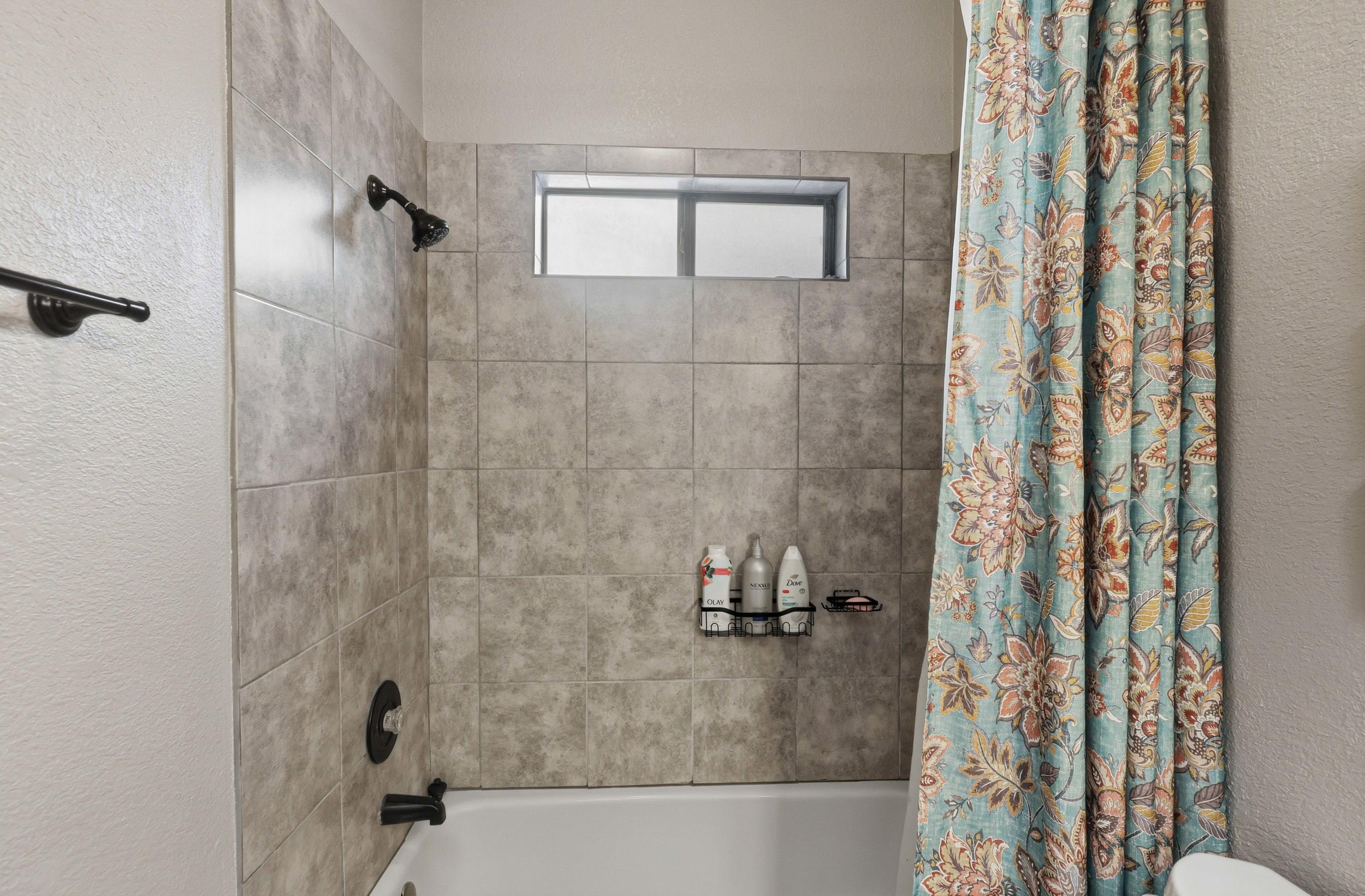 7605 Don Gaspar Drive NE