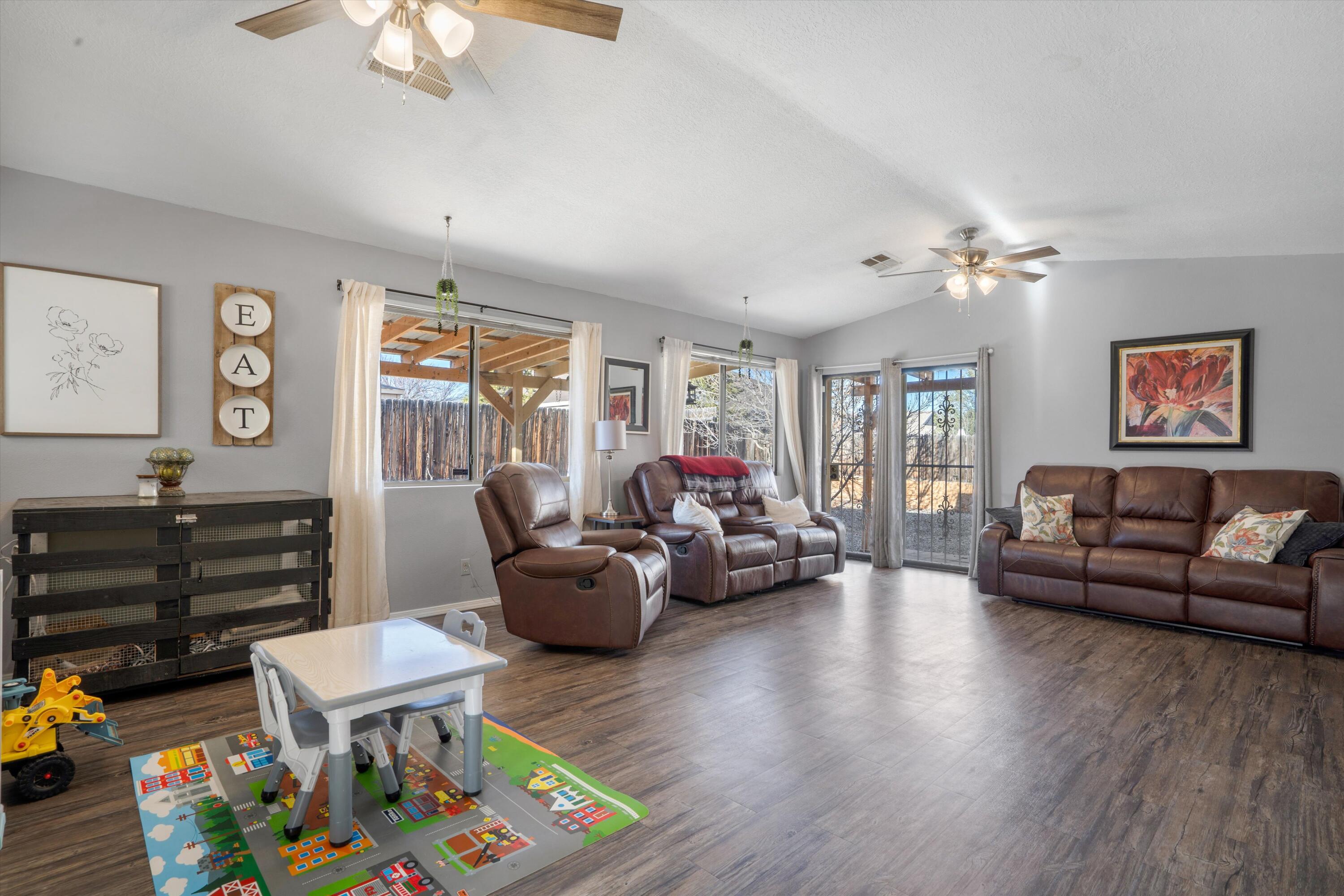 1379 Fireweed Drive NE