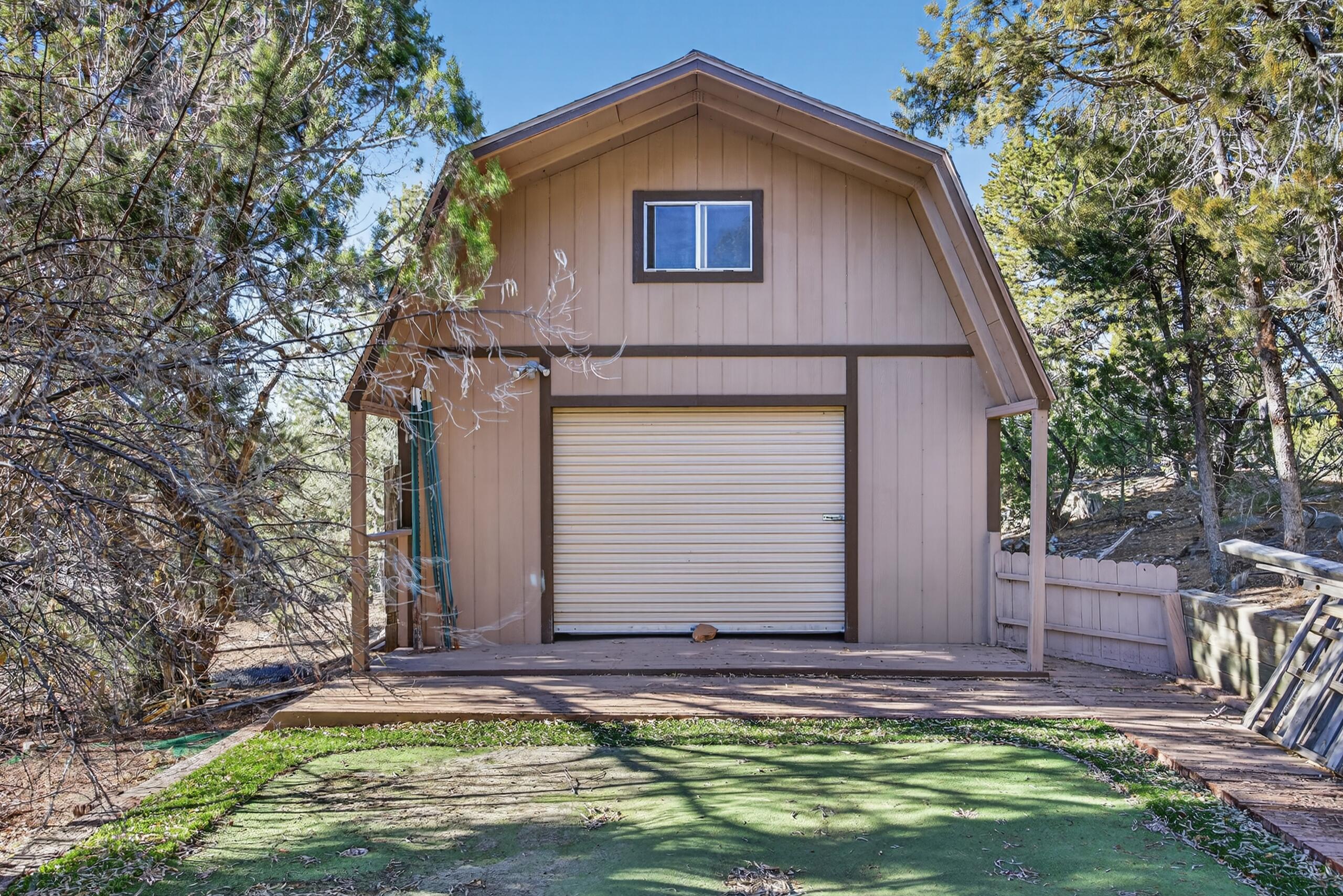 25 Lagarto Road