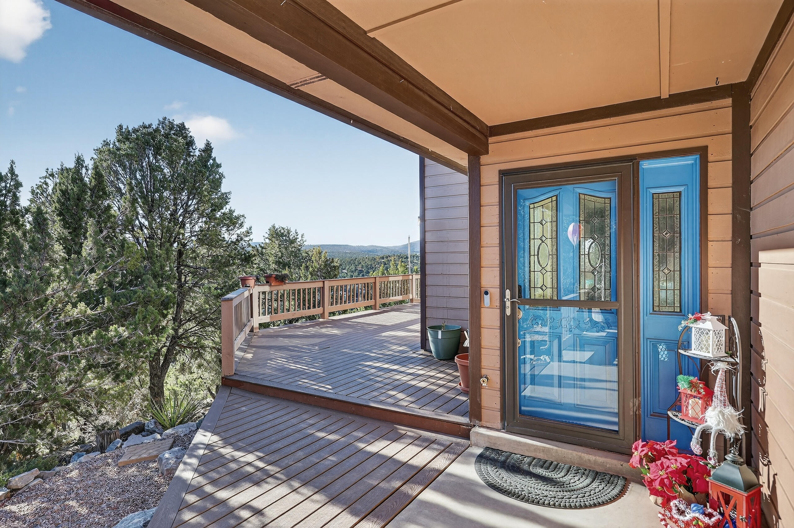 25 Lagarto Road