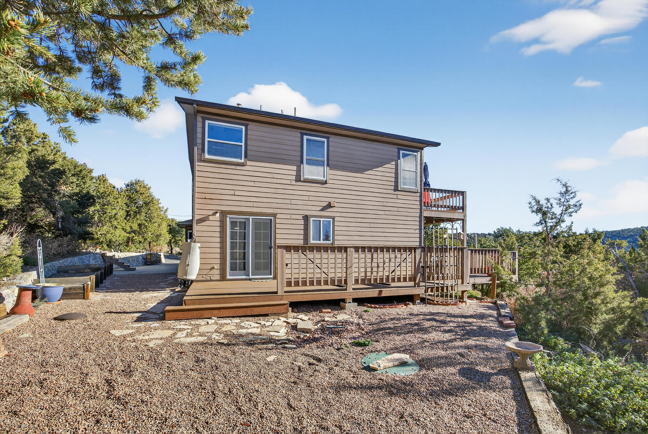 25 Lagarto Road