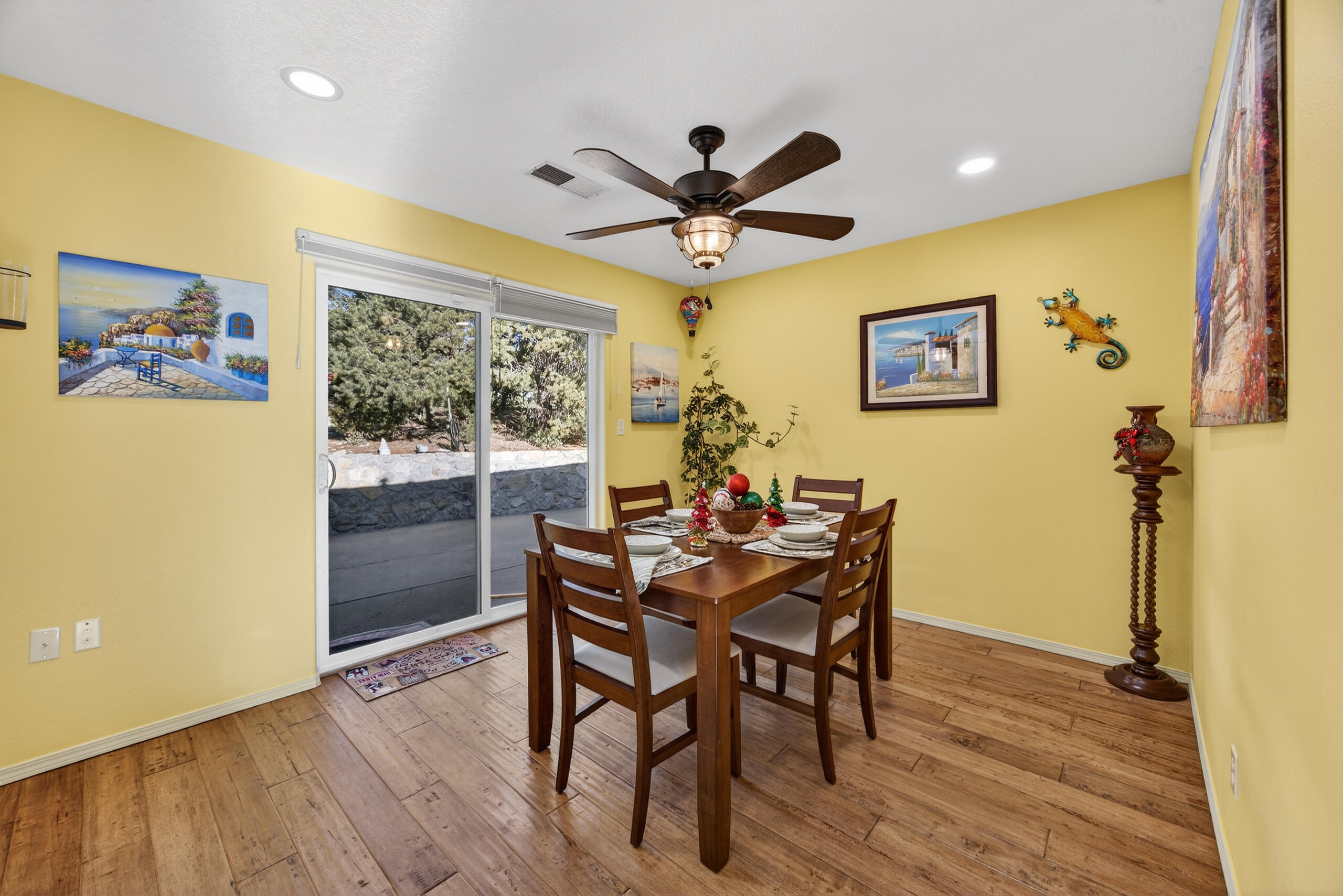 25 Lagarto Road