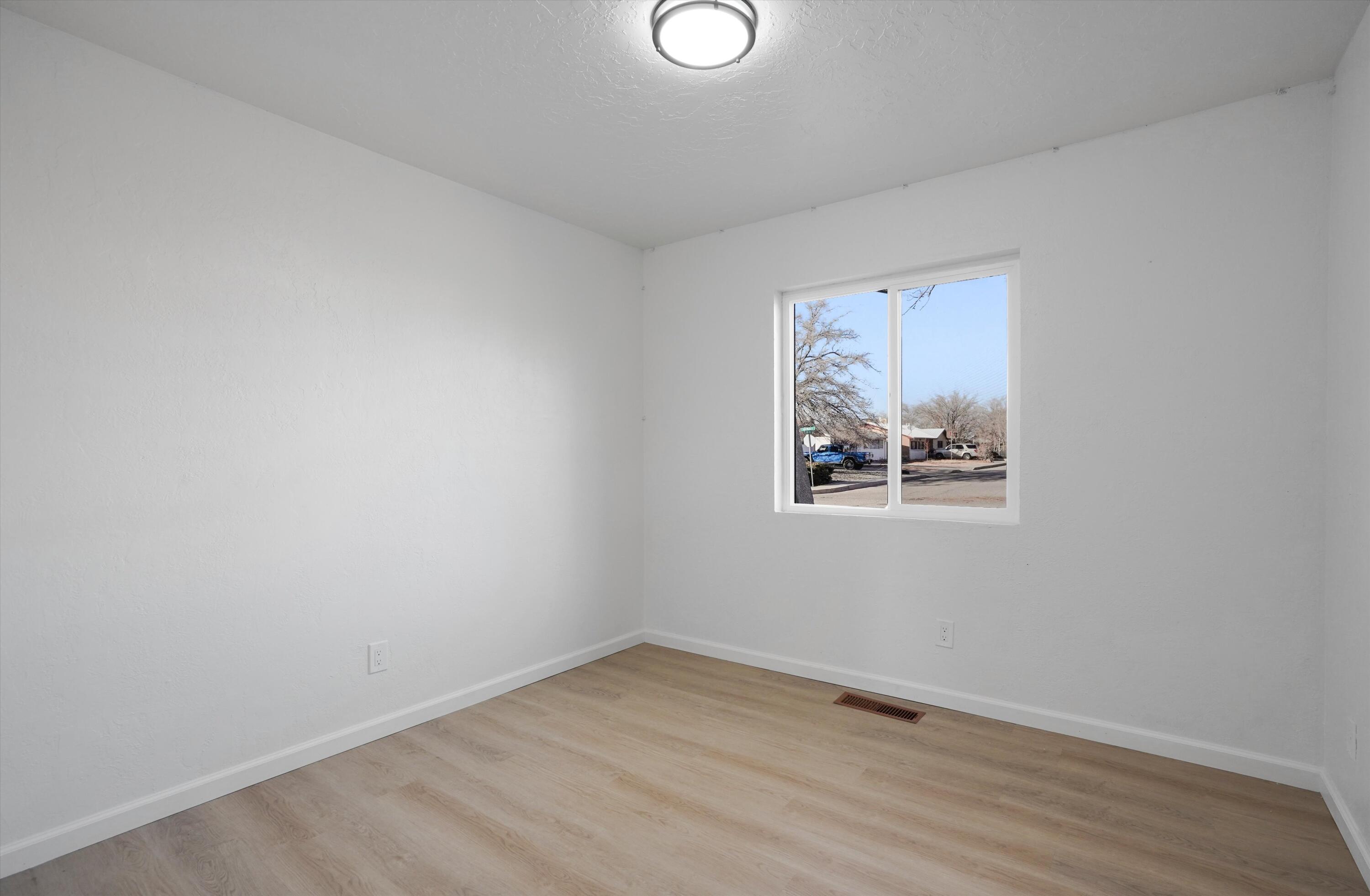 6024 Northland Avenue NE