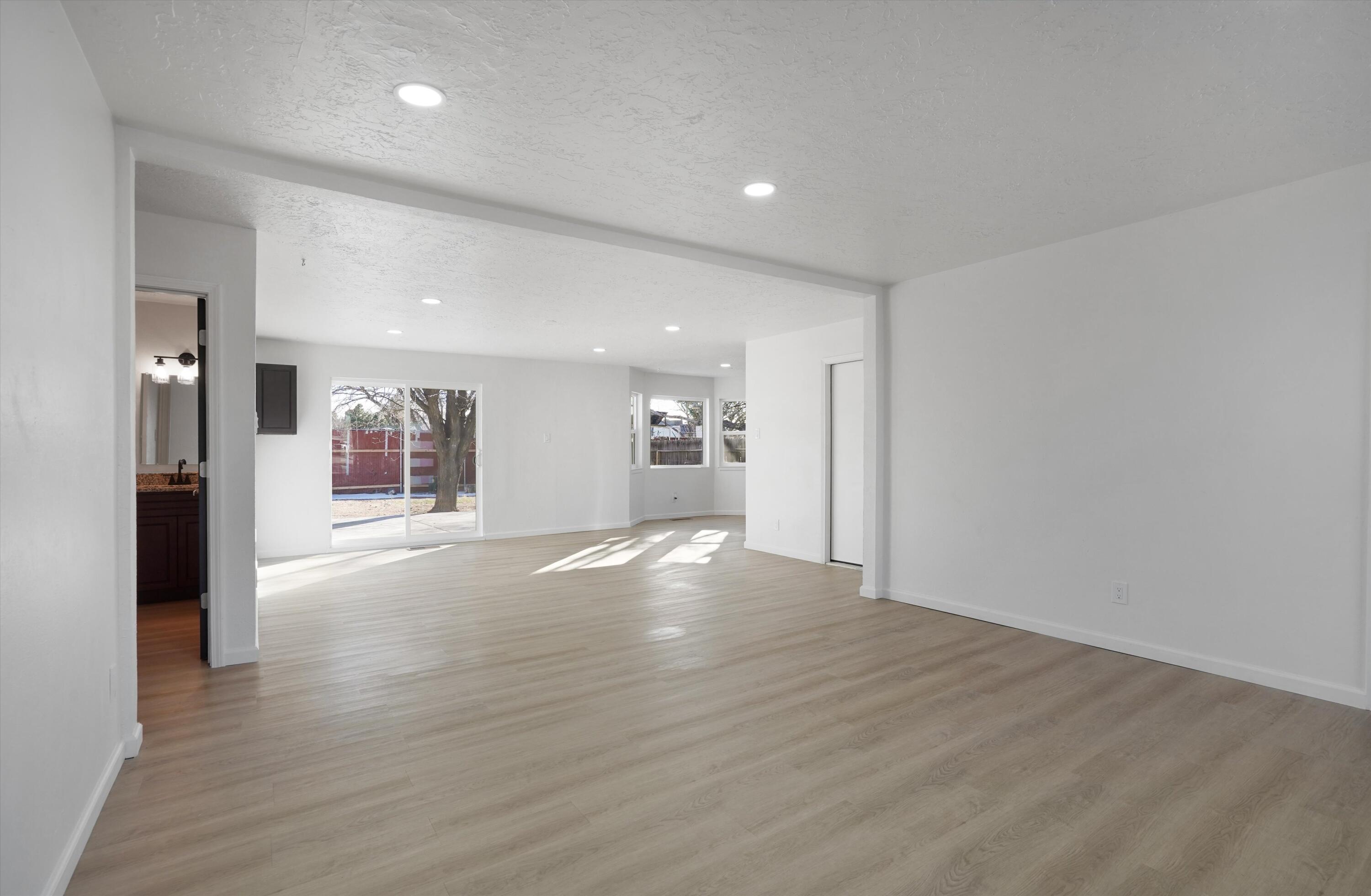 6024 Northland Avenue NE