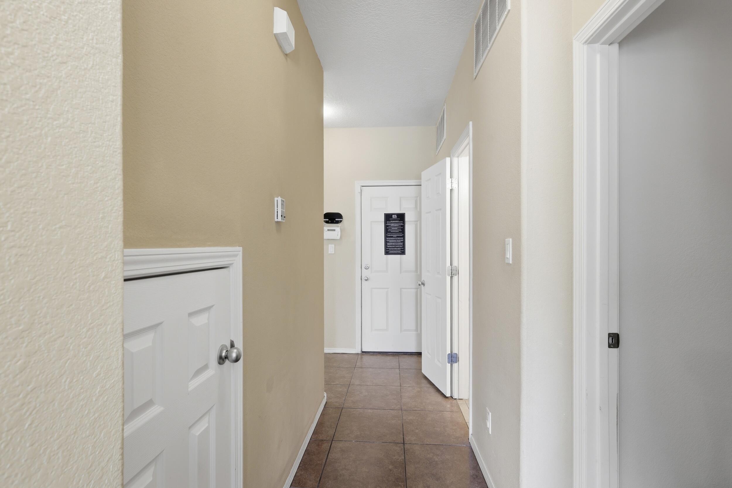 1267 Mirador Loop NE