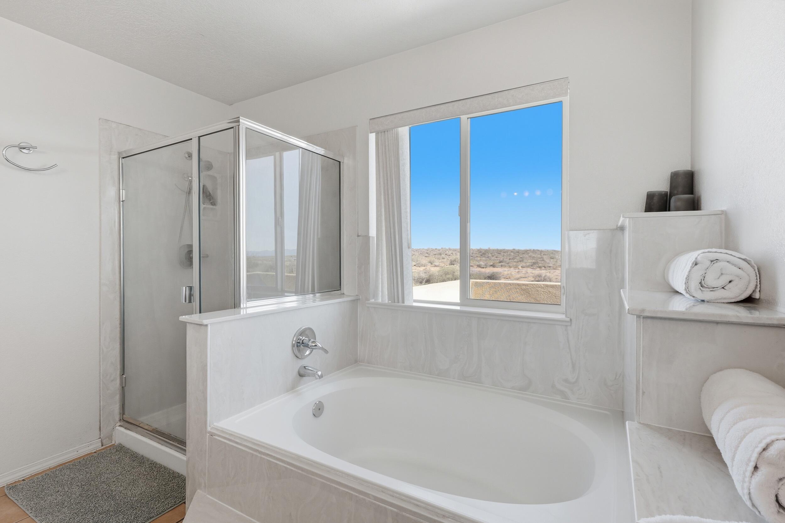 1267 Mirador Loop NE