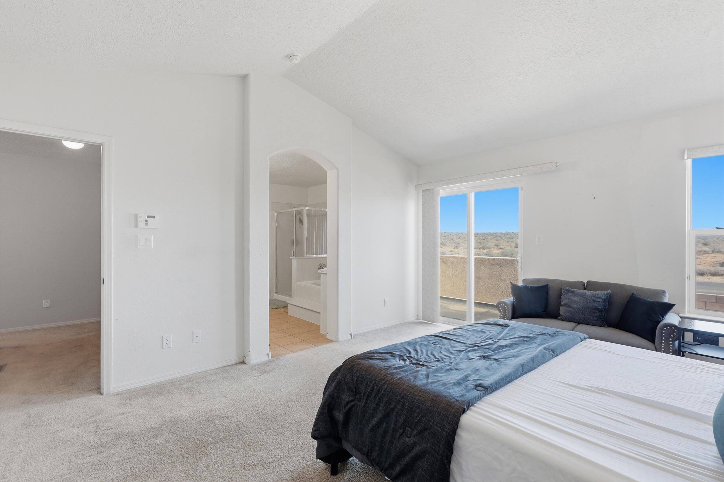 1267 Mirador Loop NE