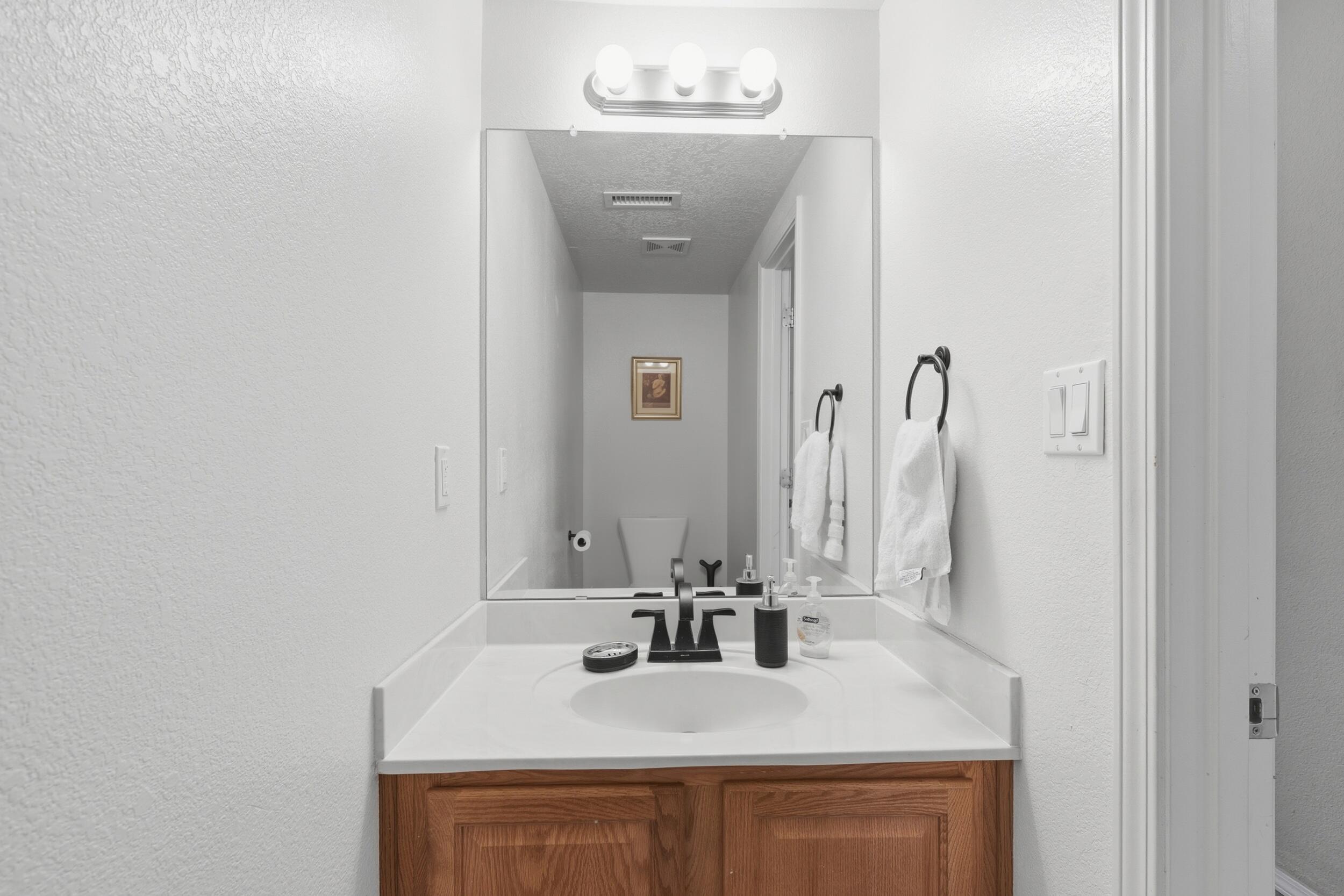 1267 Mirador Loop NE