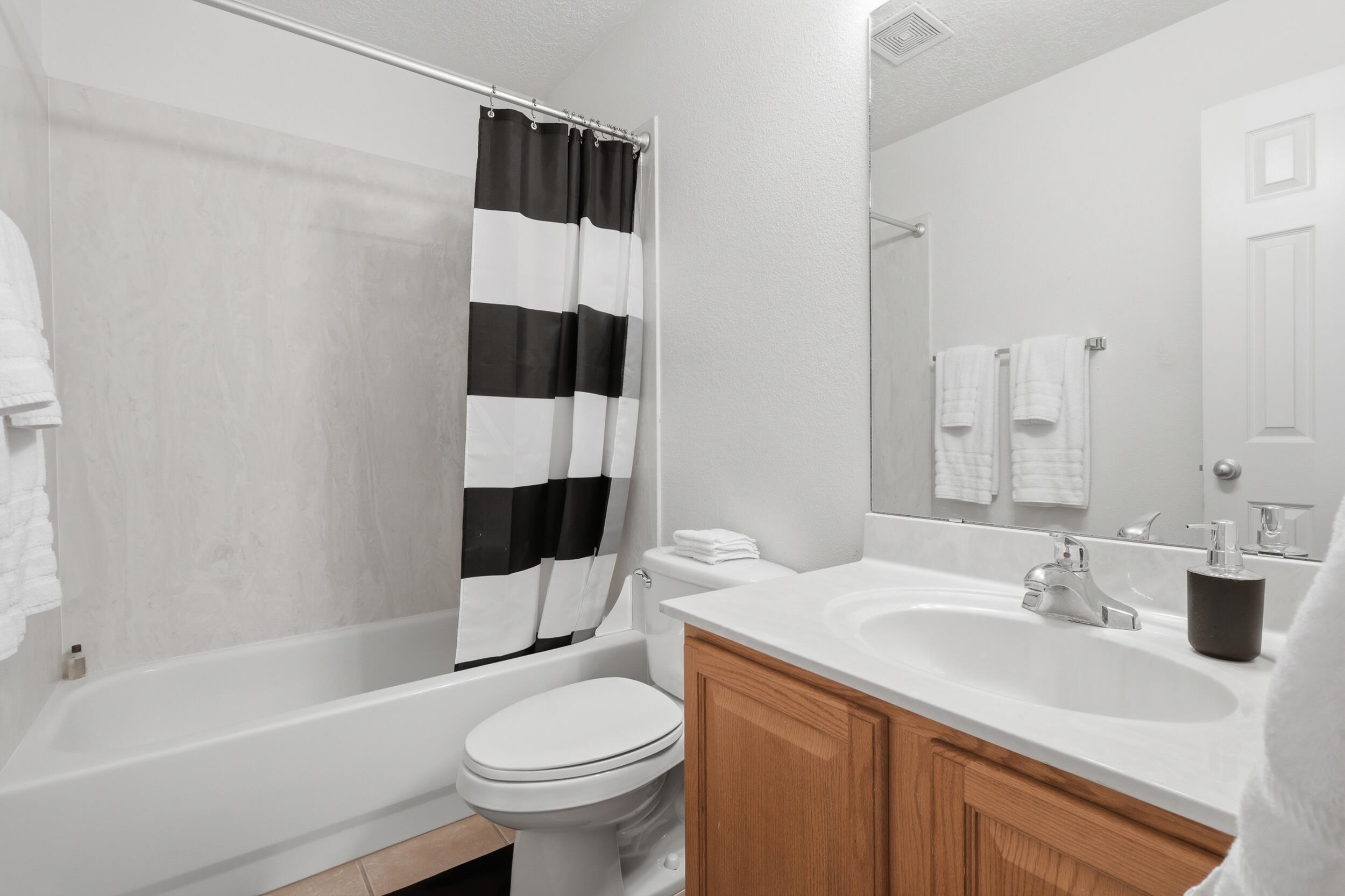 1267 Mirador Loop NE