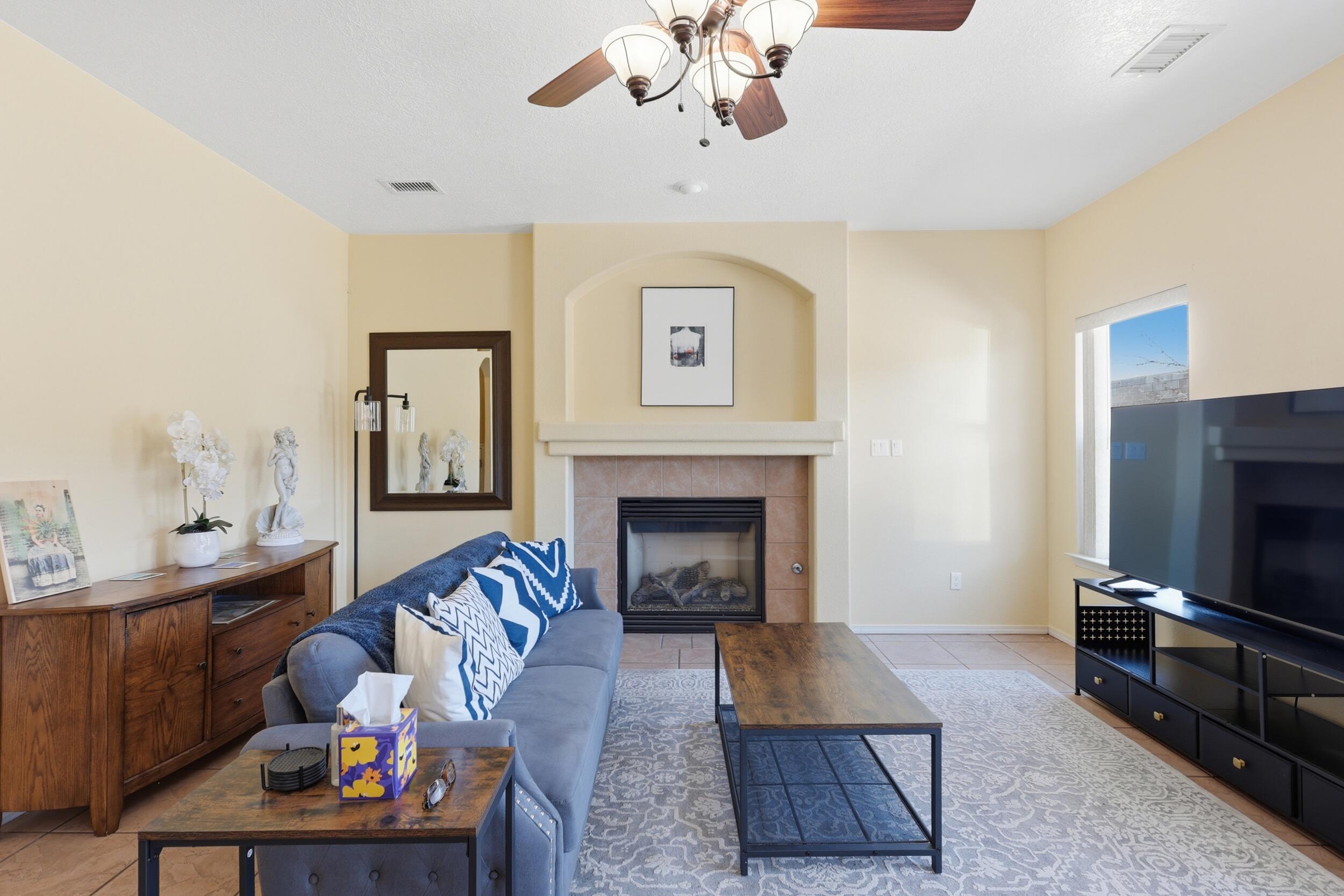 1267 Mirador Loop NE