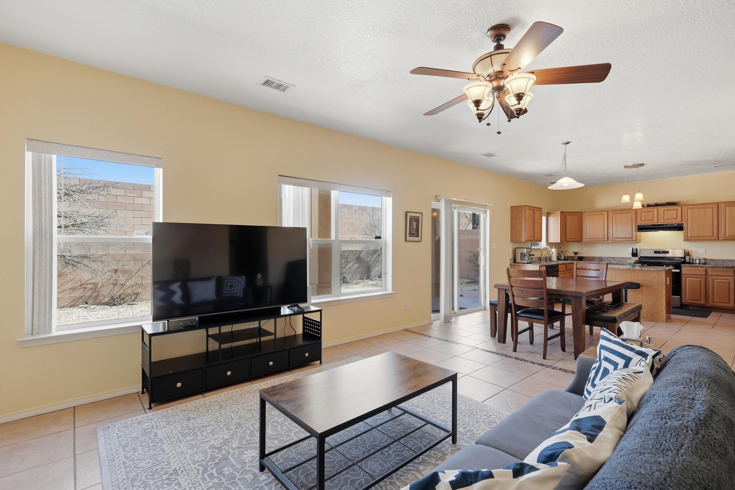 1267 Mirador Loop NE