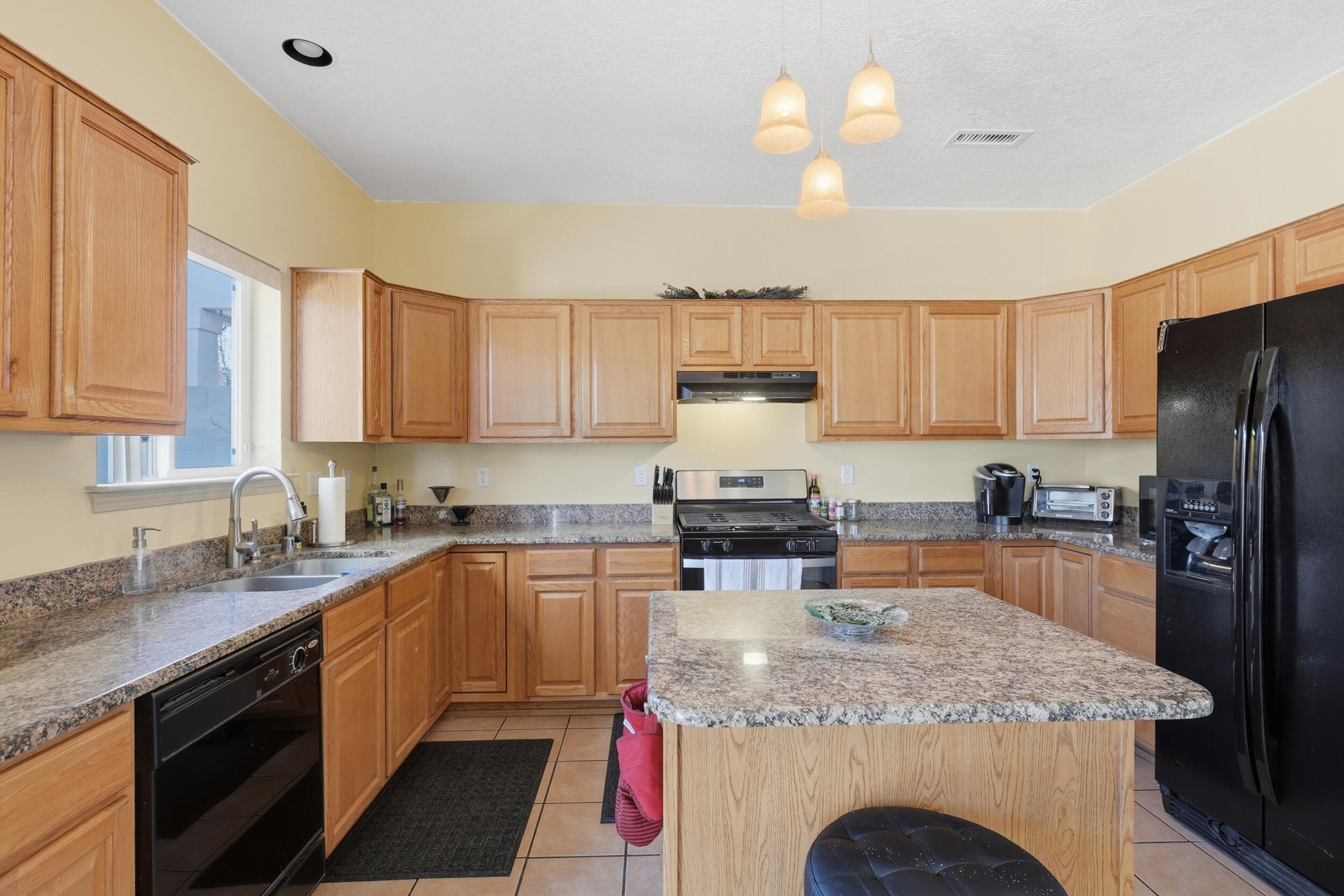 1267 Mirador Loop NE