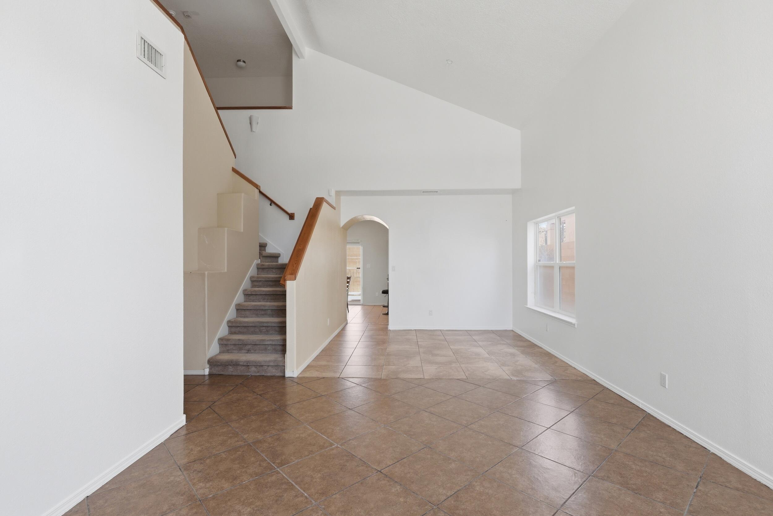 1267 Mirador Loop NE