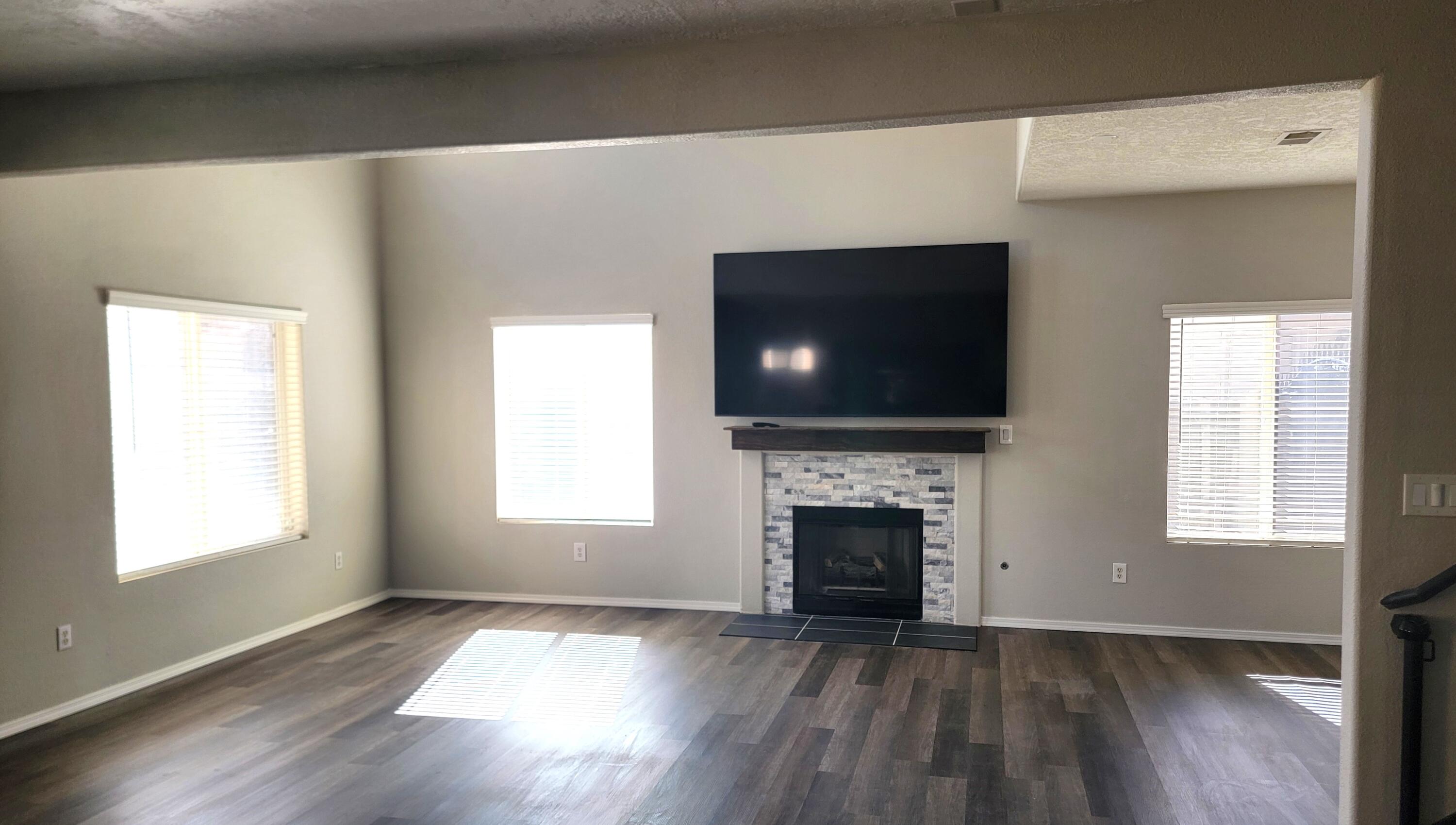 8512 Rancho Del Oro Place NE