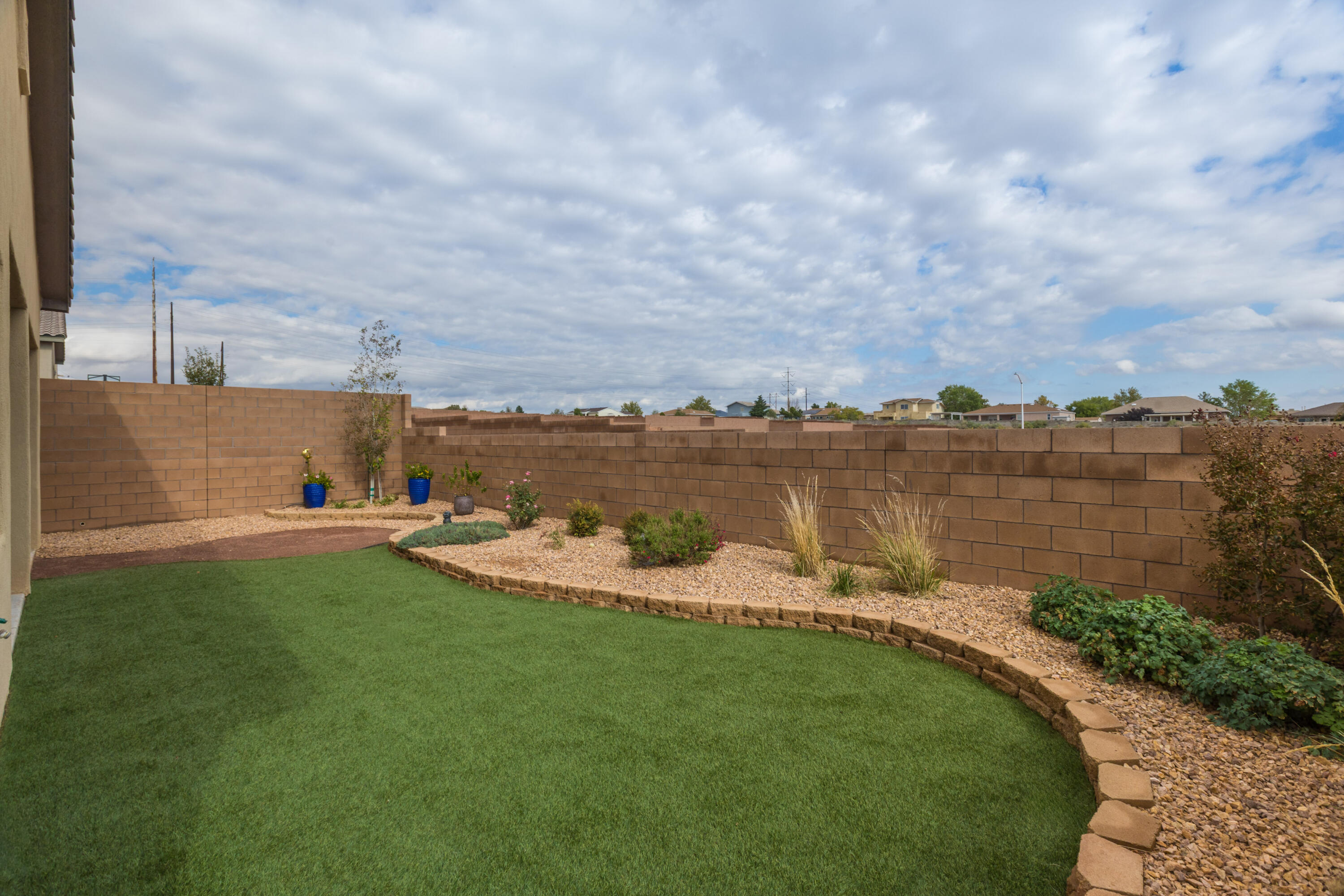 4273 Mountain Trail Loop NE