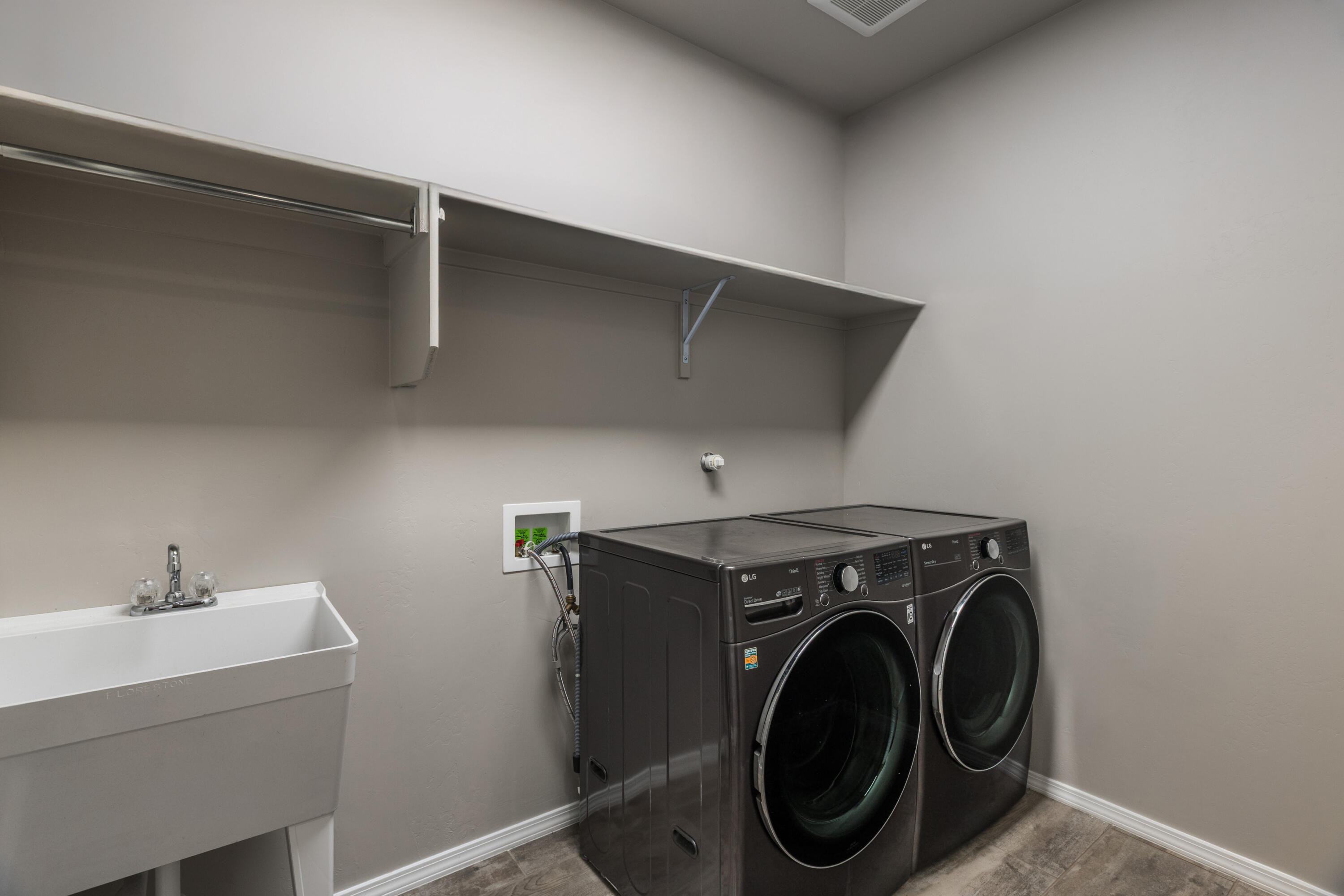 4273 Mountain Trail Loop NE