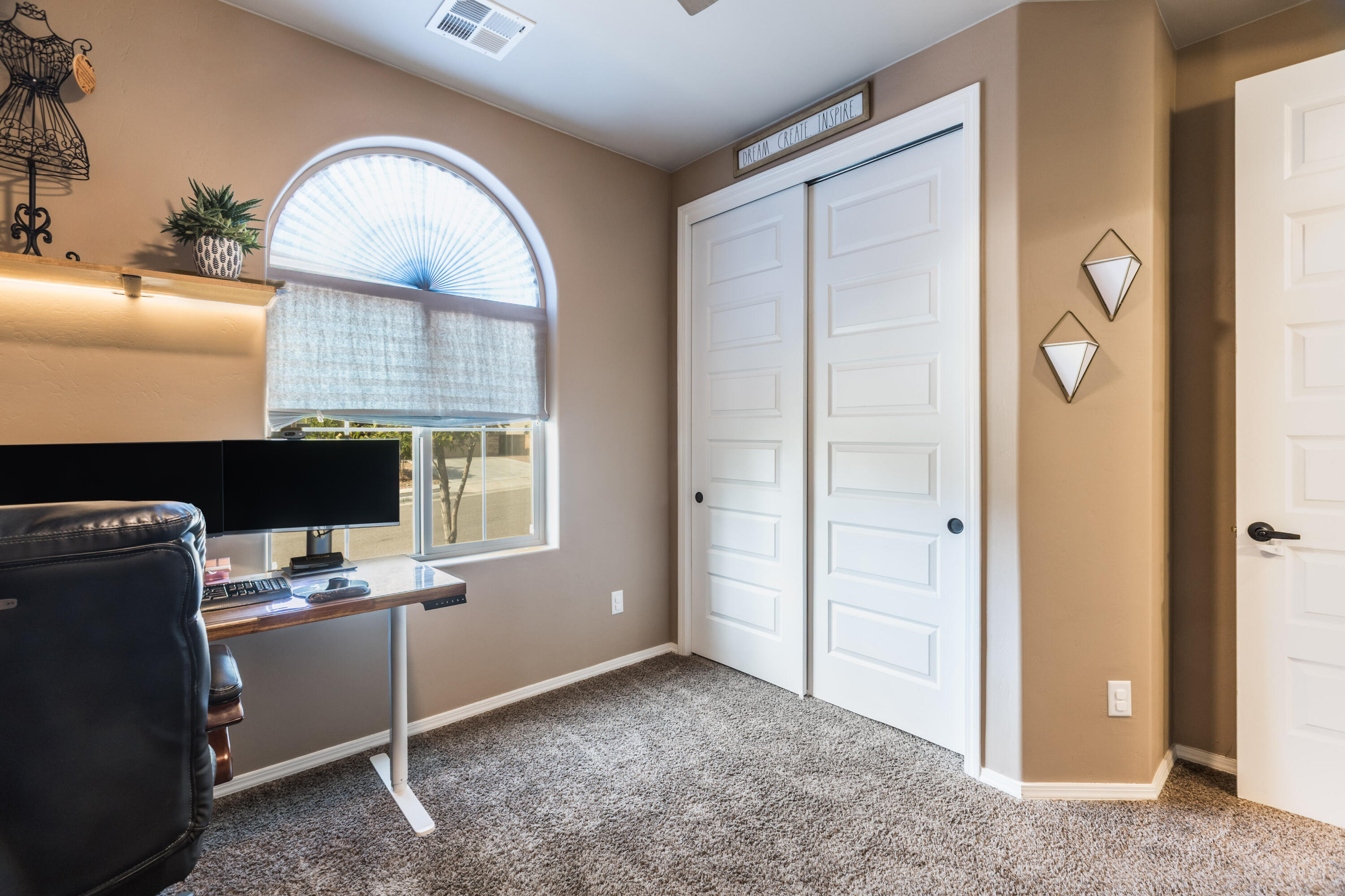 4273 Mountain Trail Loop NE