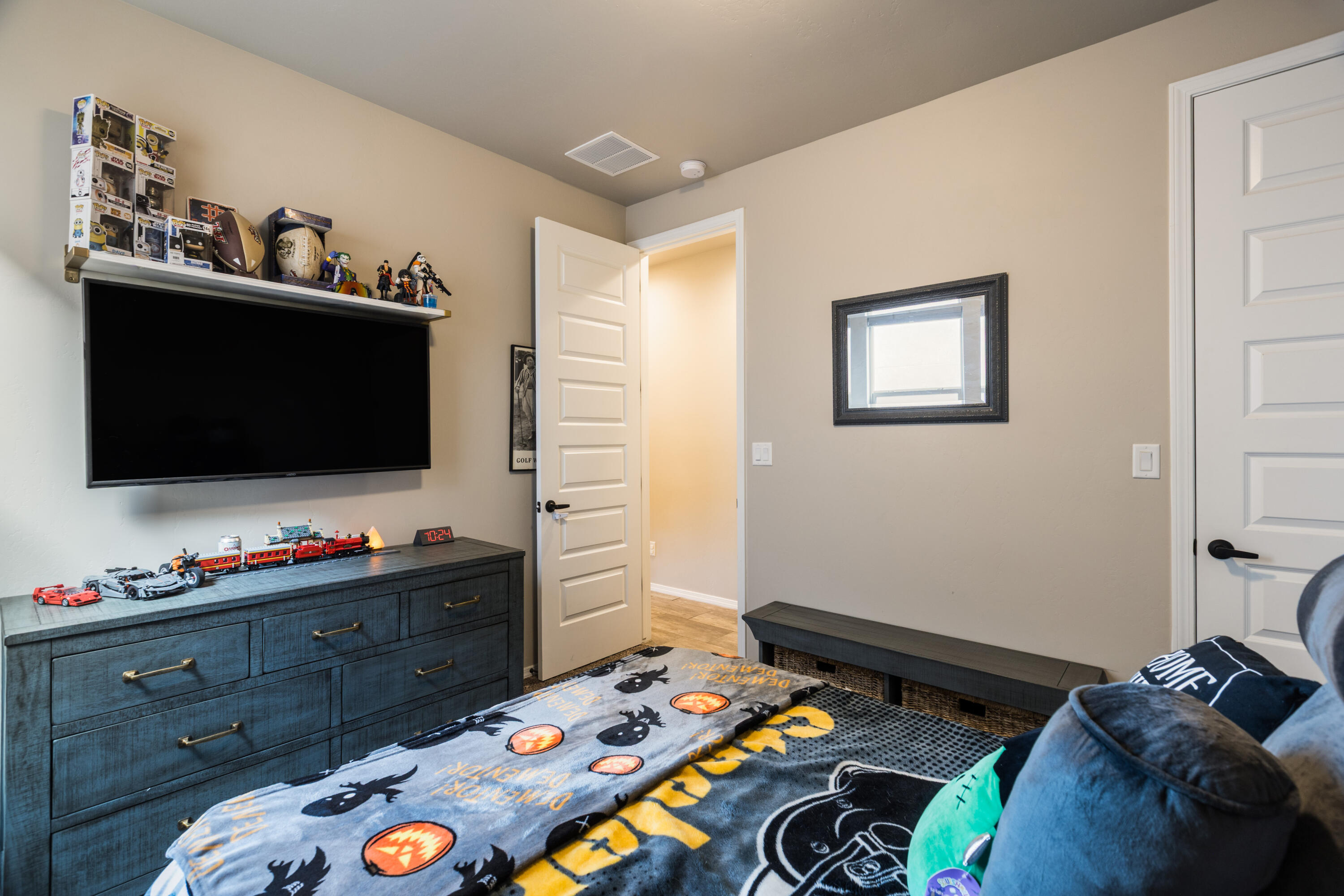 4273 Mountain Trail Loop NE