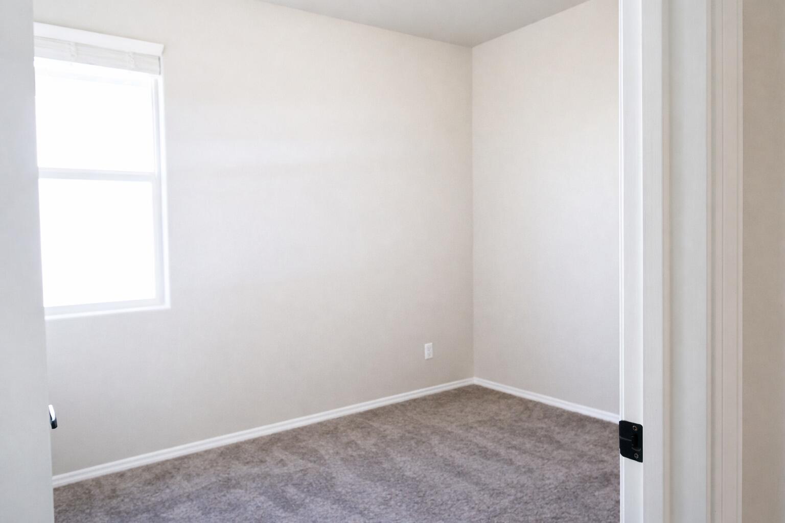 704 Amatista Loop SE