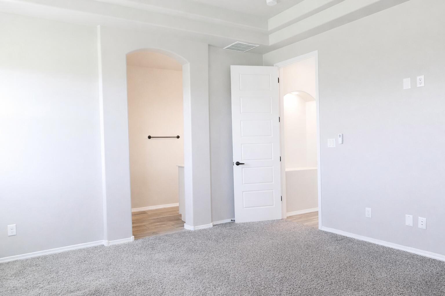 704 Amatista Loop SE