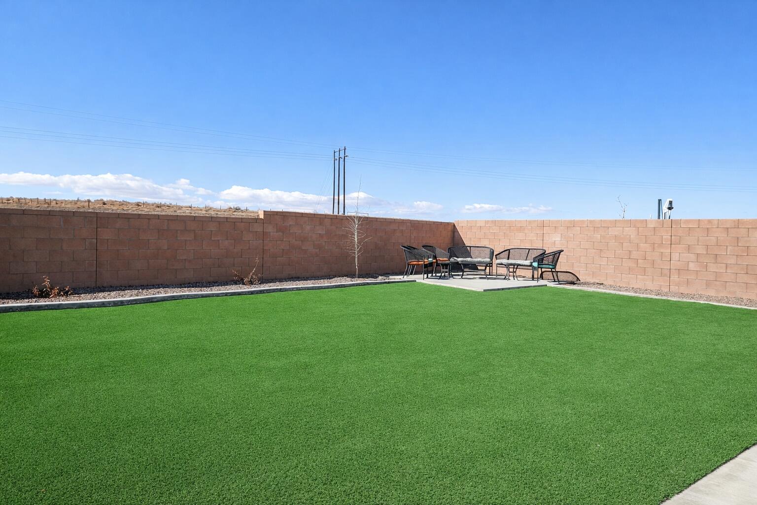 704 Amatista Loop SE
