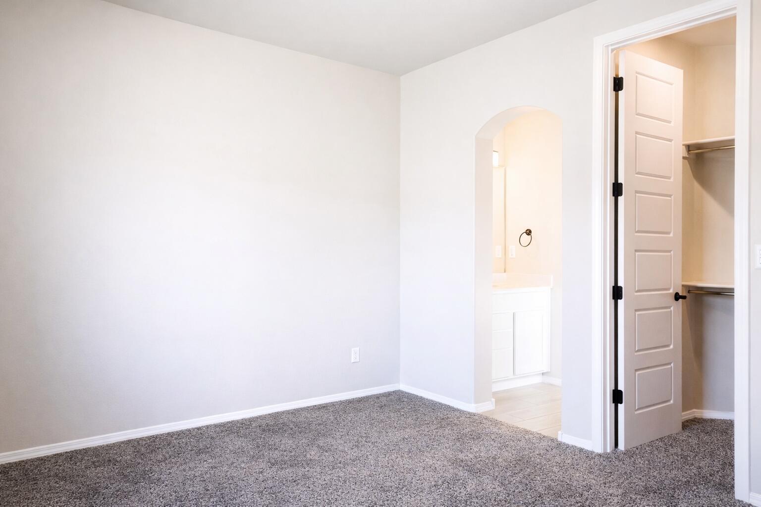 704 Amatista Loop SE