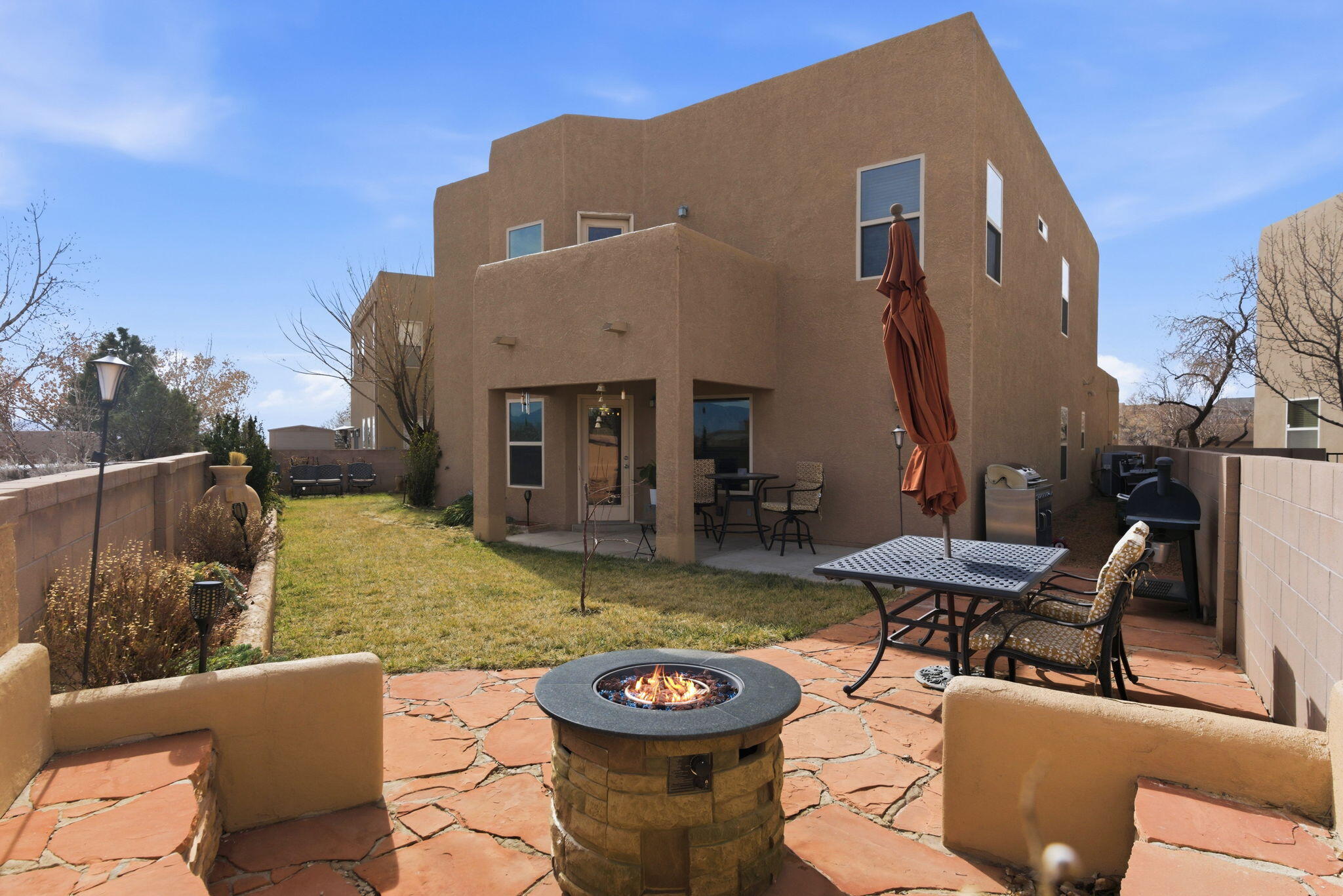 6223 Calle Pinon NW