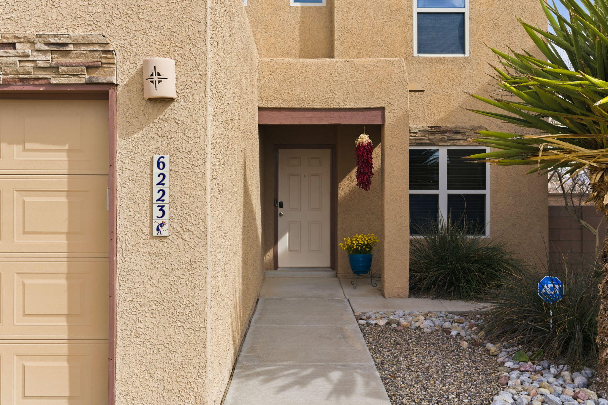 6223 Calle Pinon NW