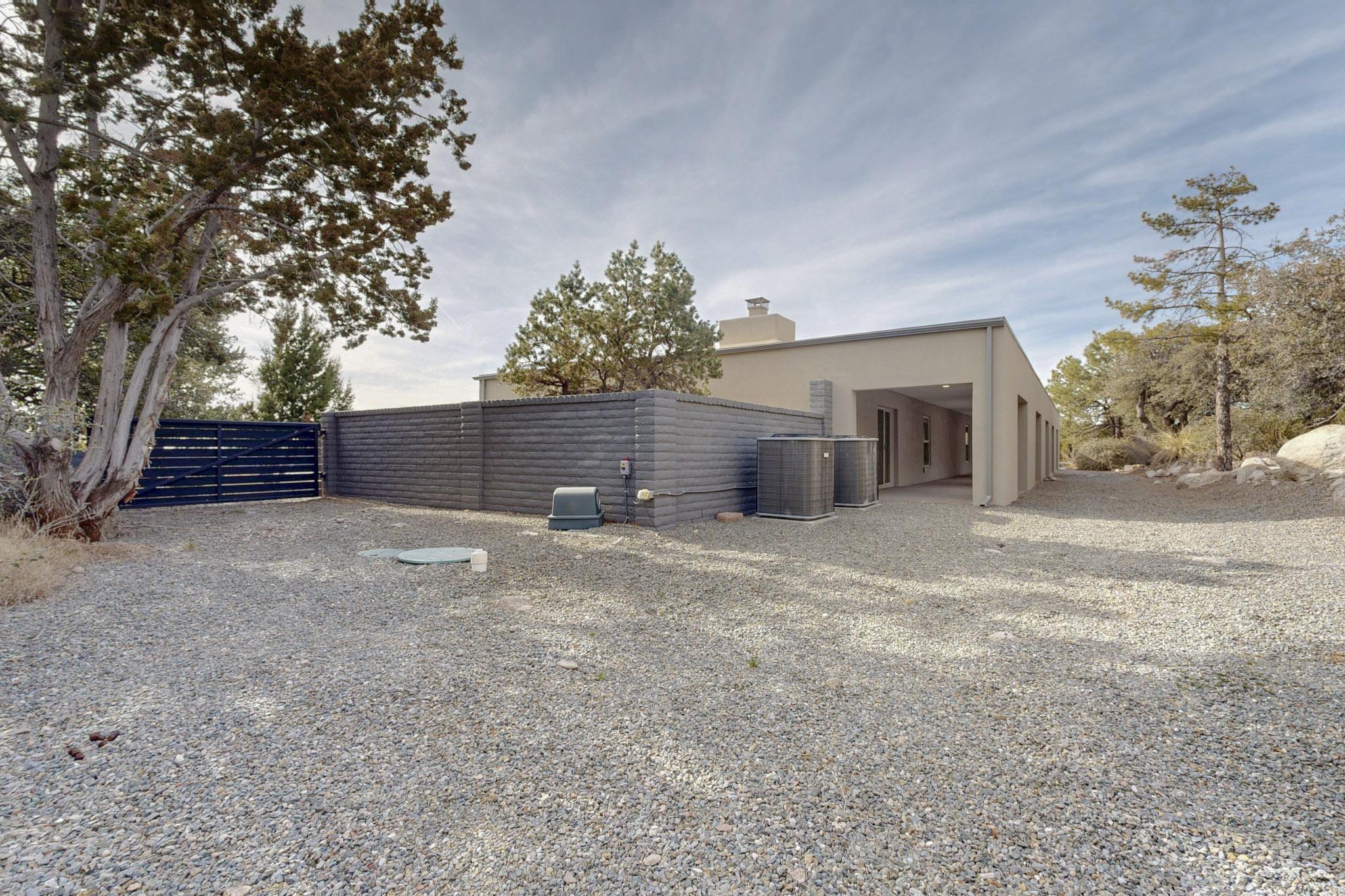 48 Rock Ridge Drive NE