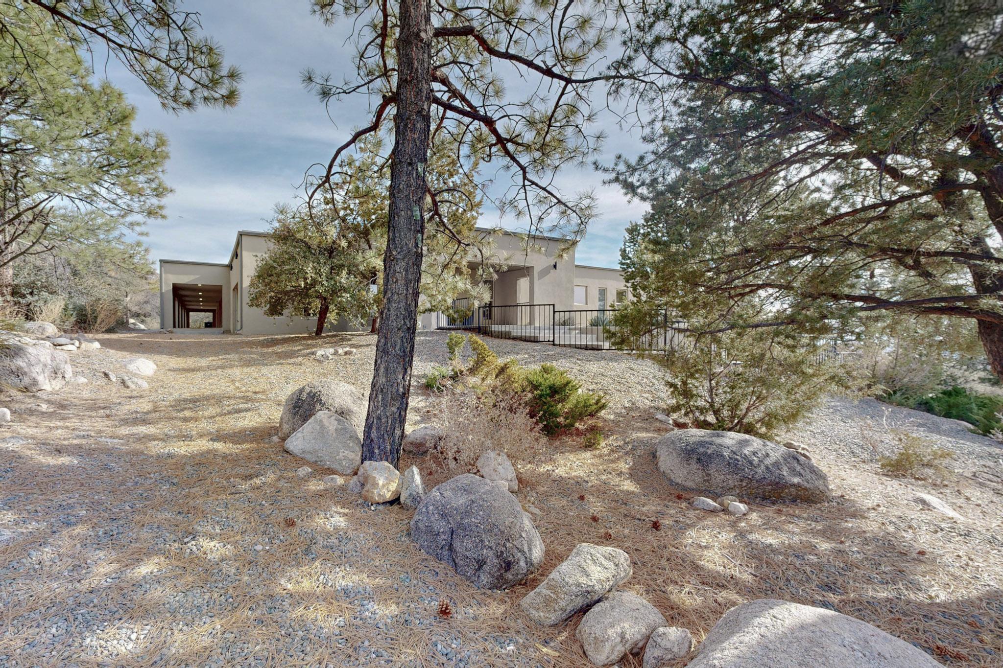 48 Rock Ridge Drive NE