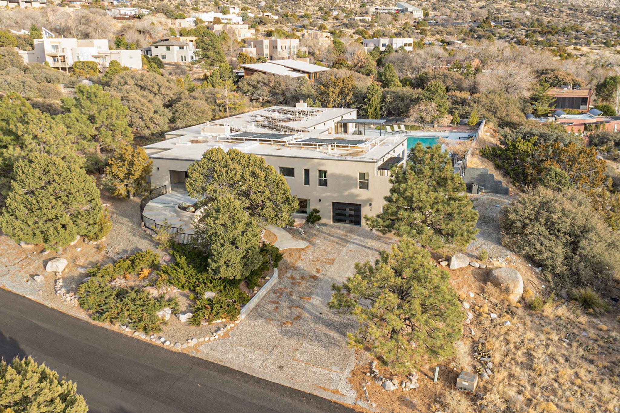 48 Rock Ridge Drive NE