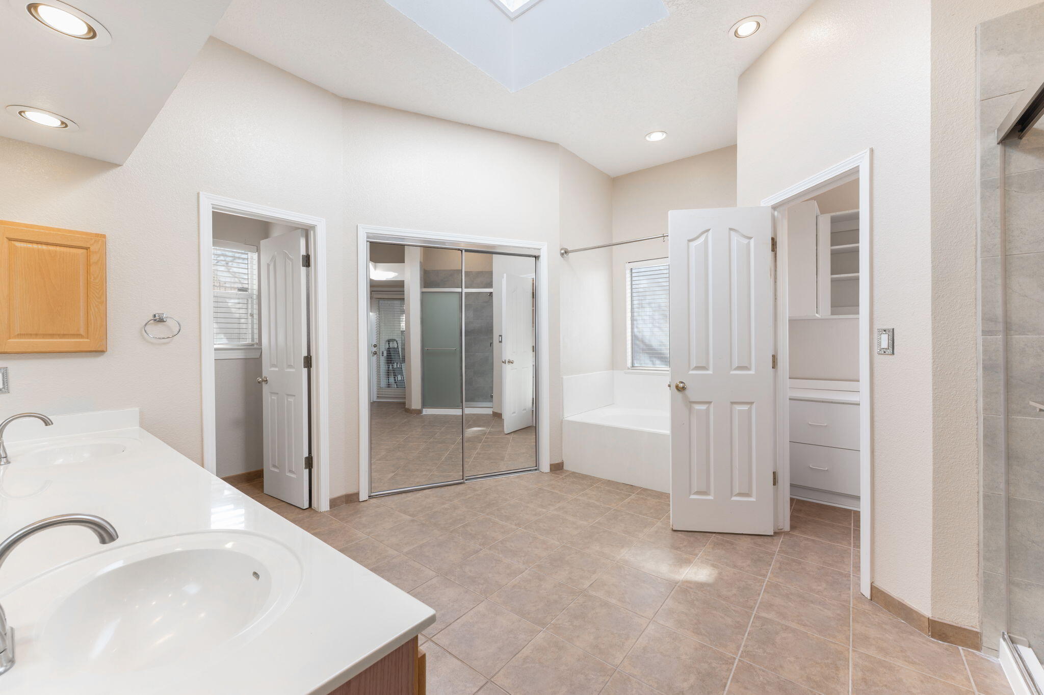 1109 Tony Sanchez Drive SE