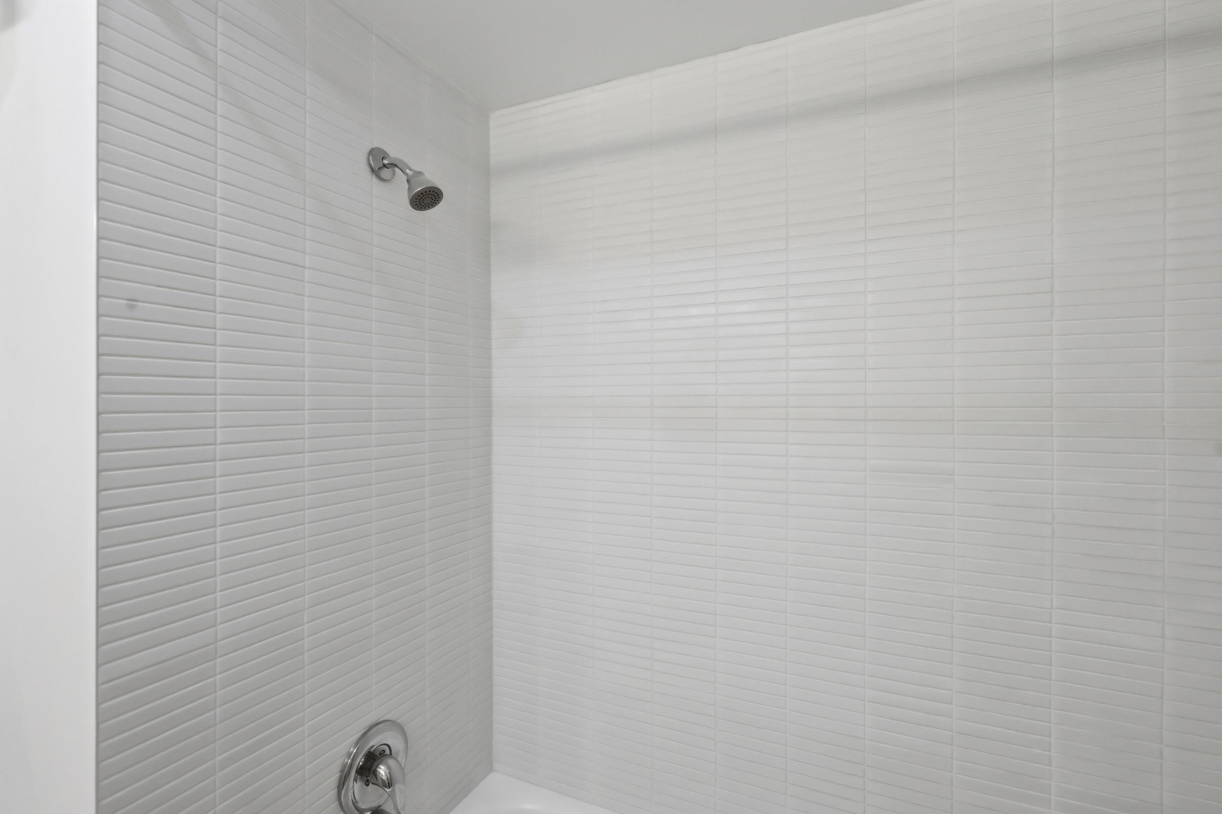 408 La Veta Drive NE