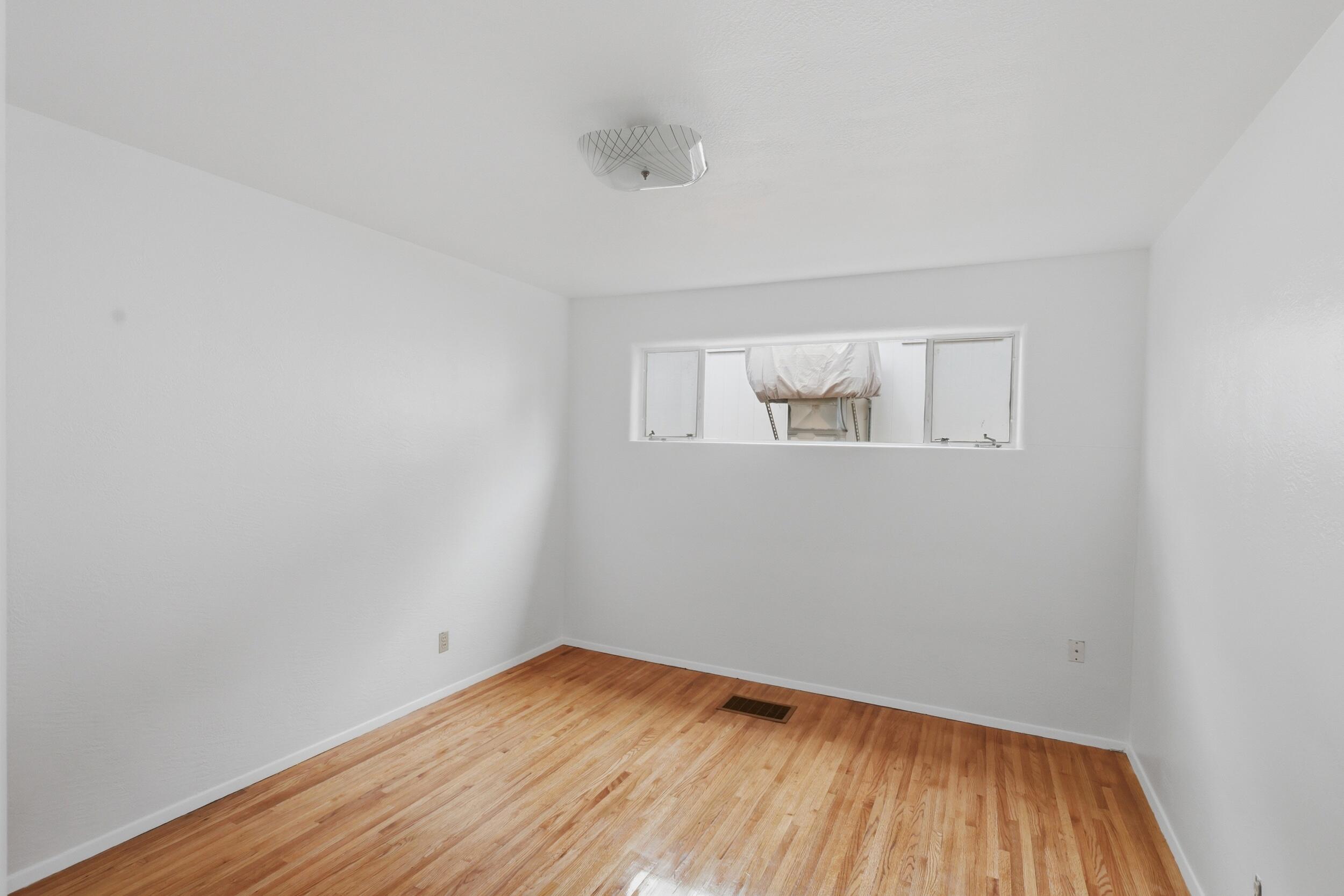 408 La Veta Drive NE