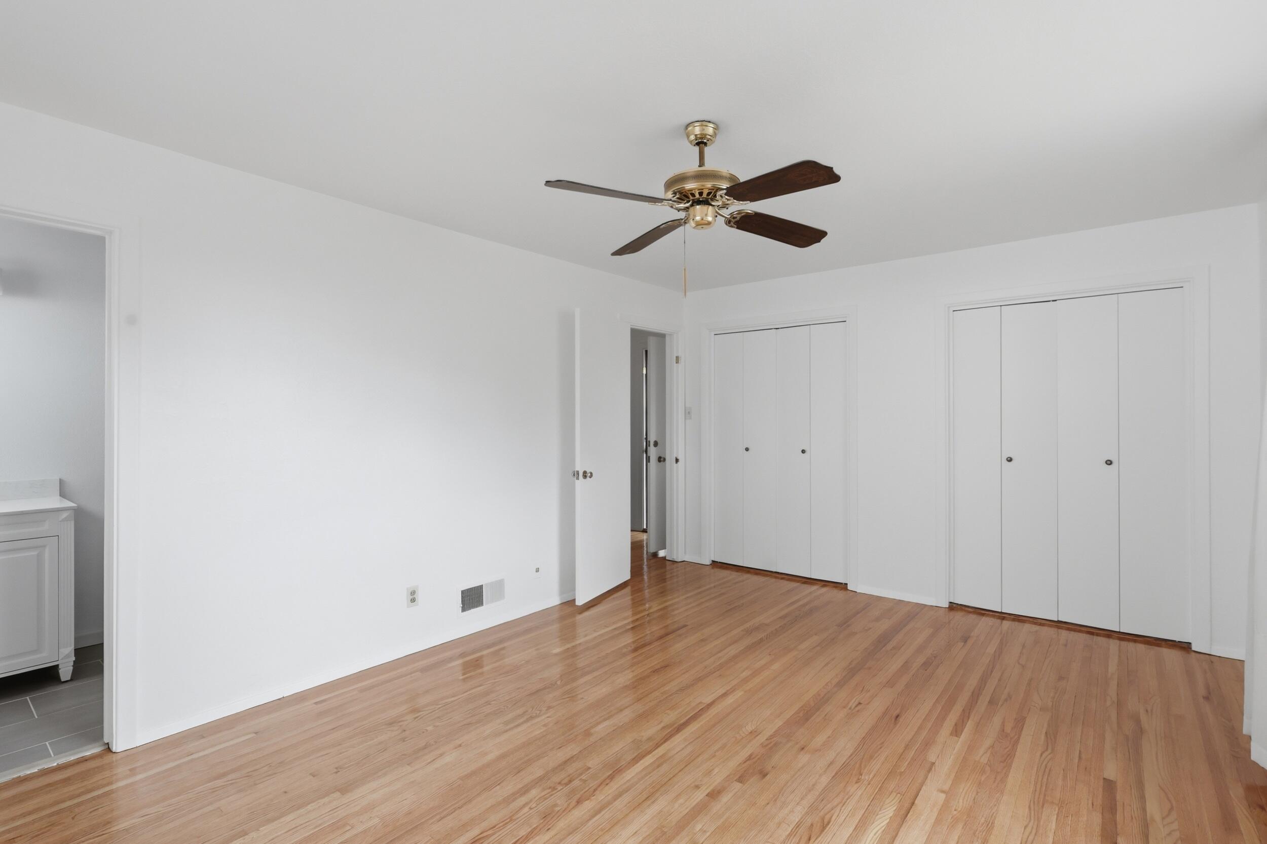 408 La Veta Drive NE