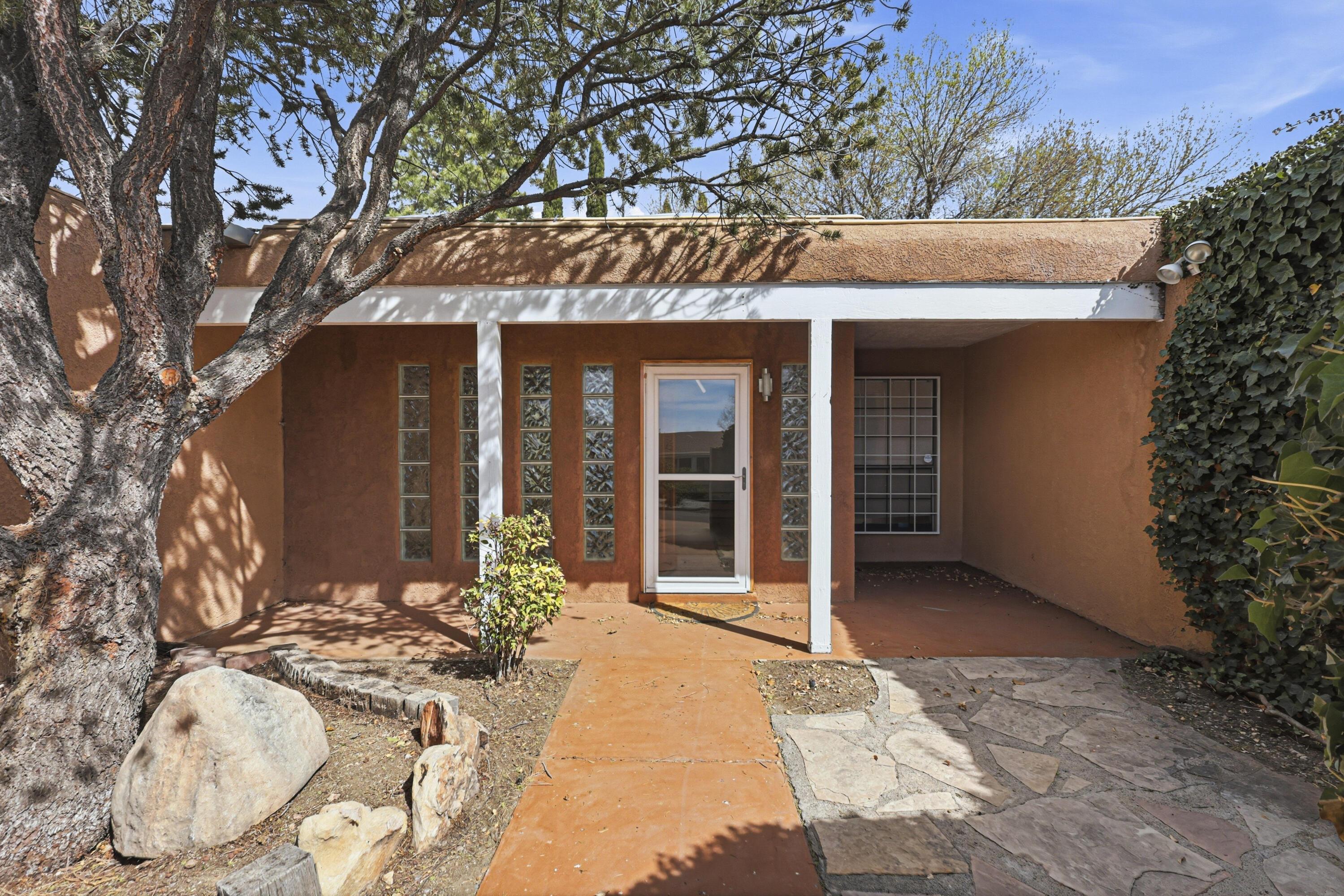 2312 Punta De Vista Drive NE
