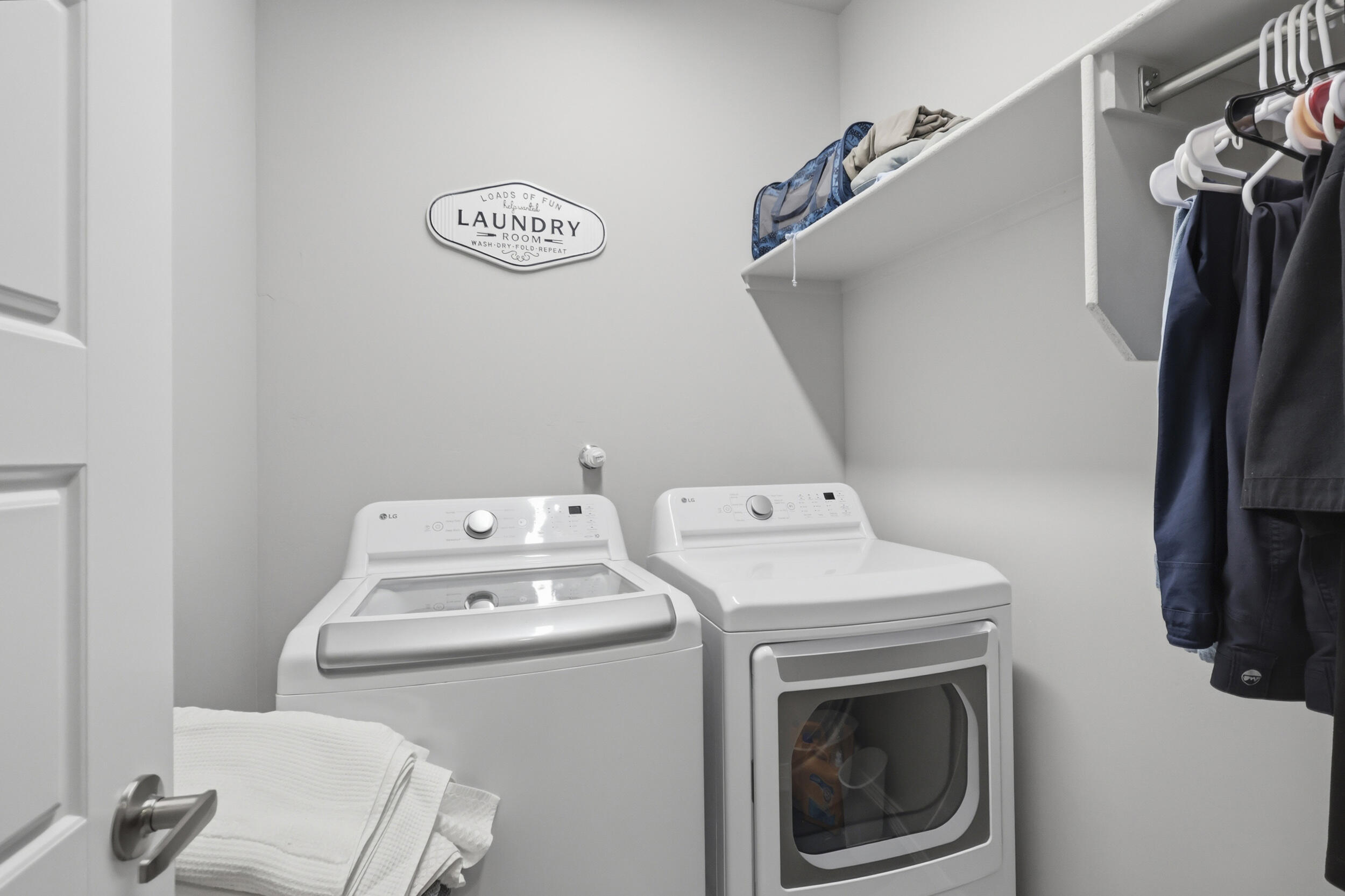 4245 Crowned Eagle Loop NE