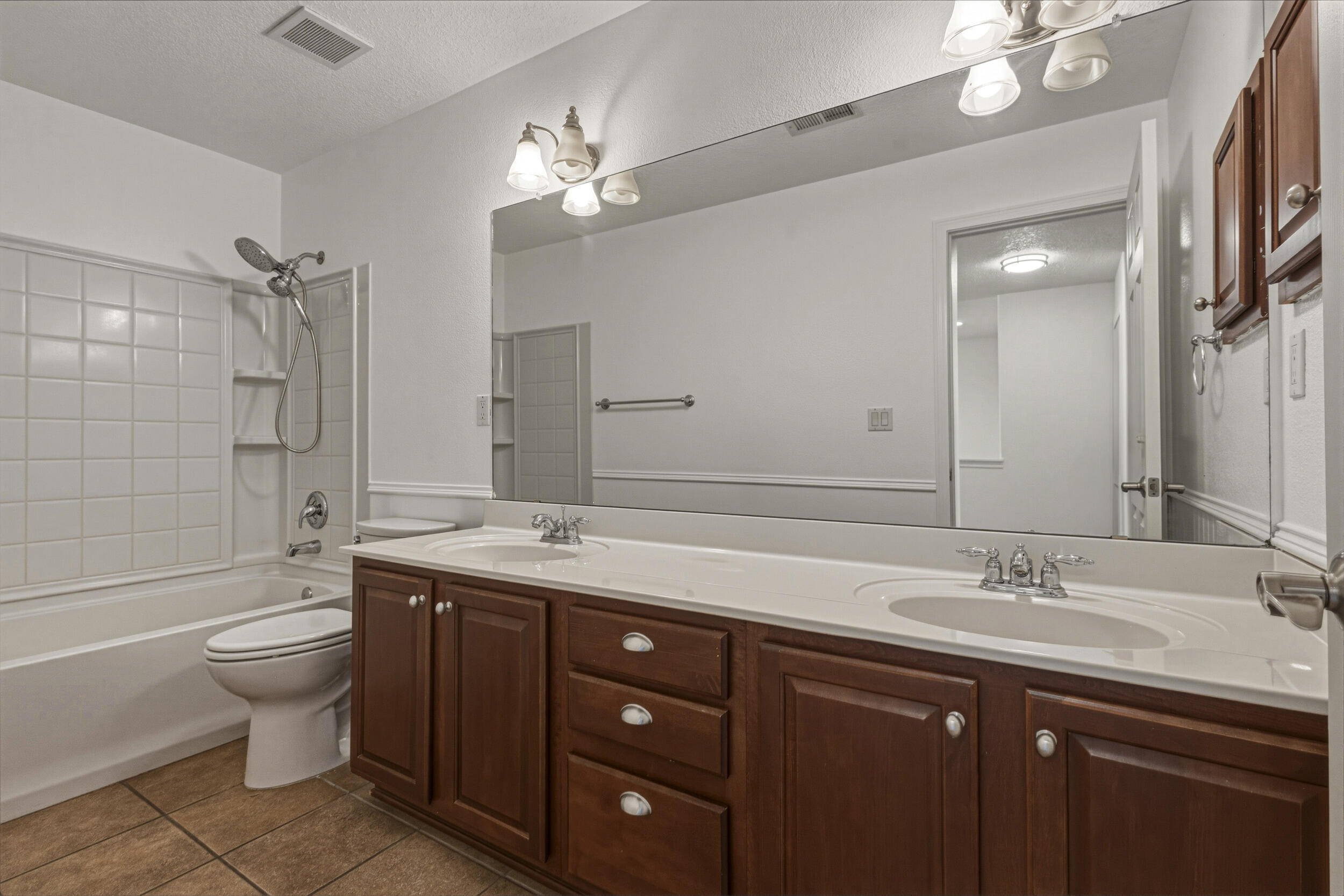 2509 Camino Seville SE