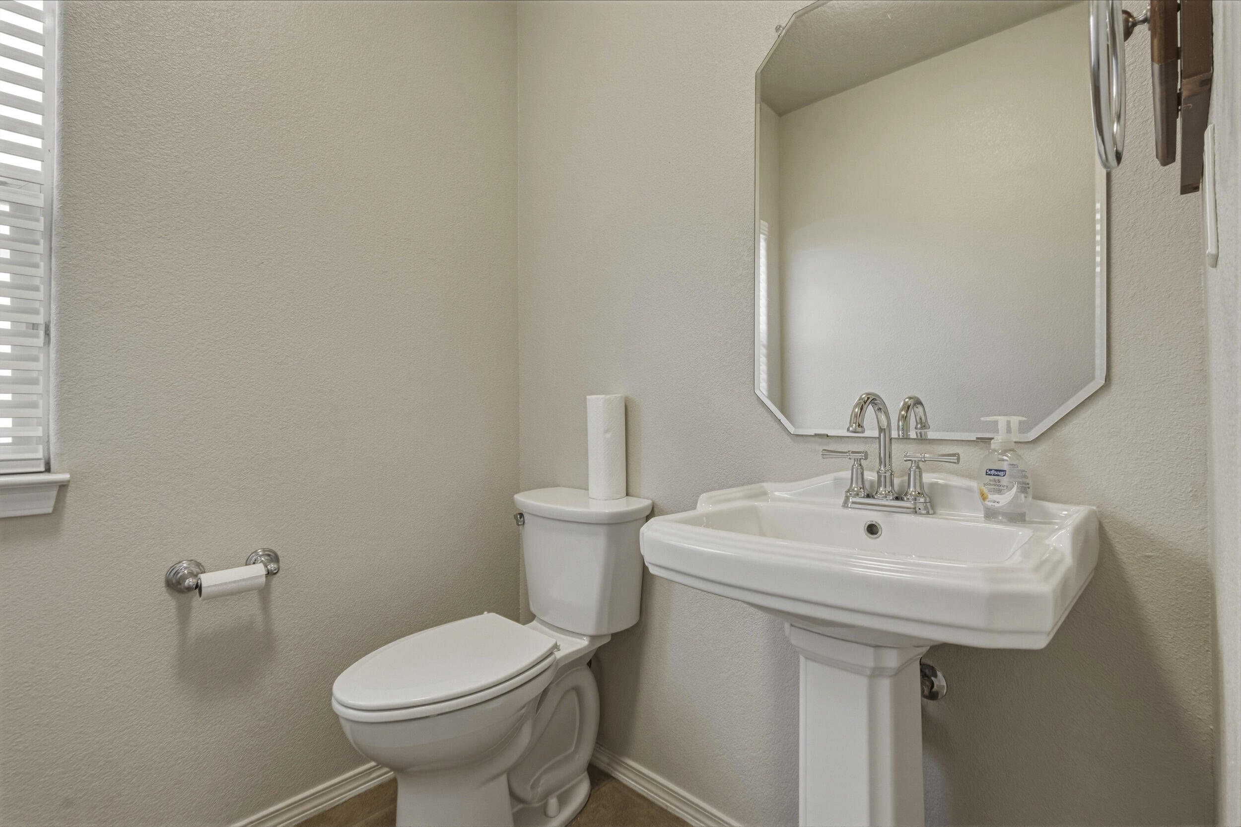 2509 Camino Seville SE