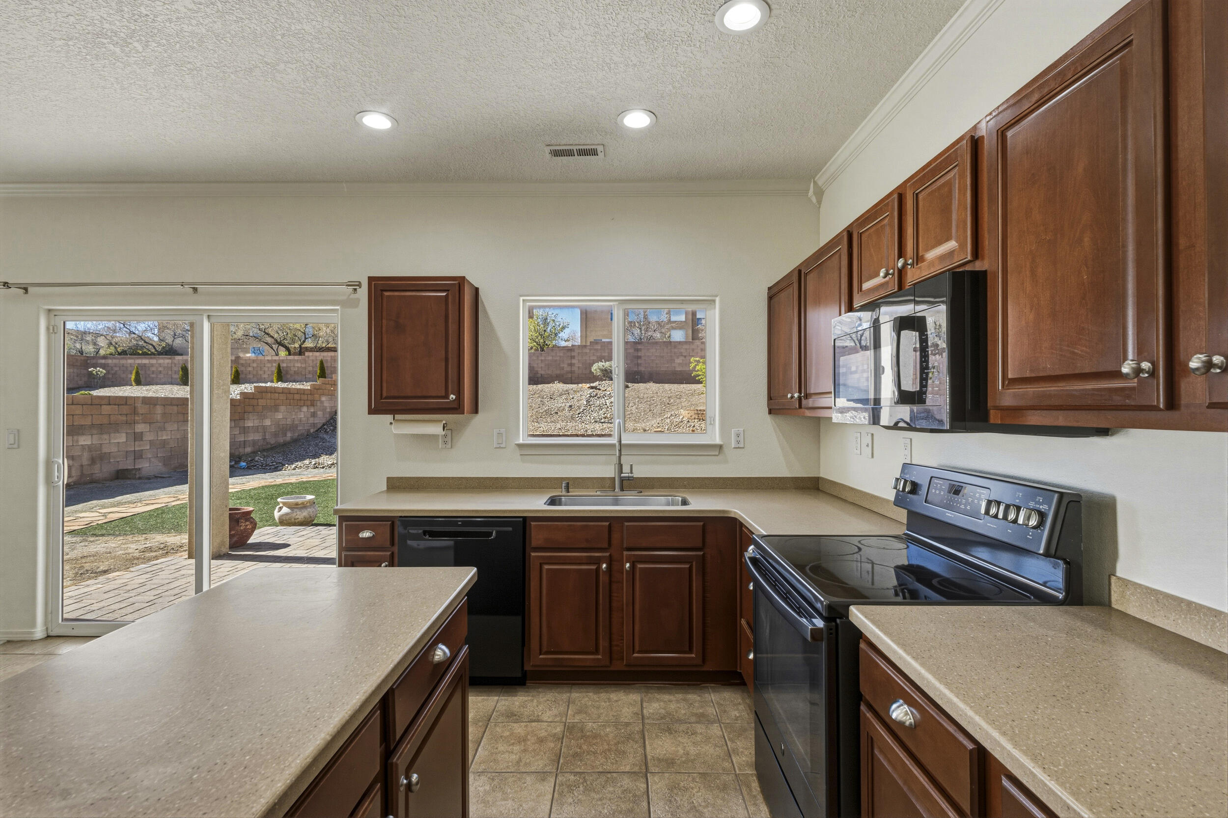 2509 Camino Seville SE