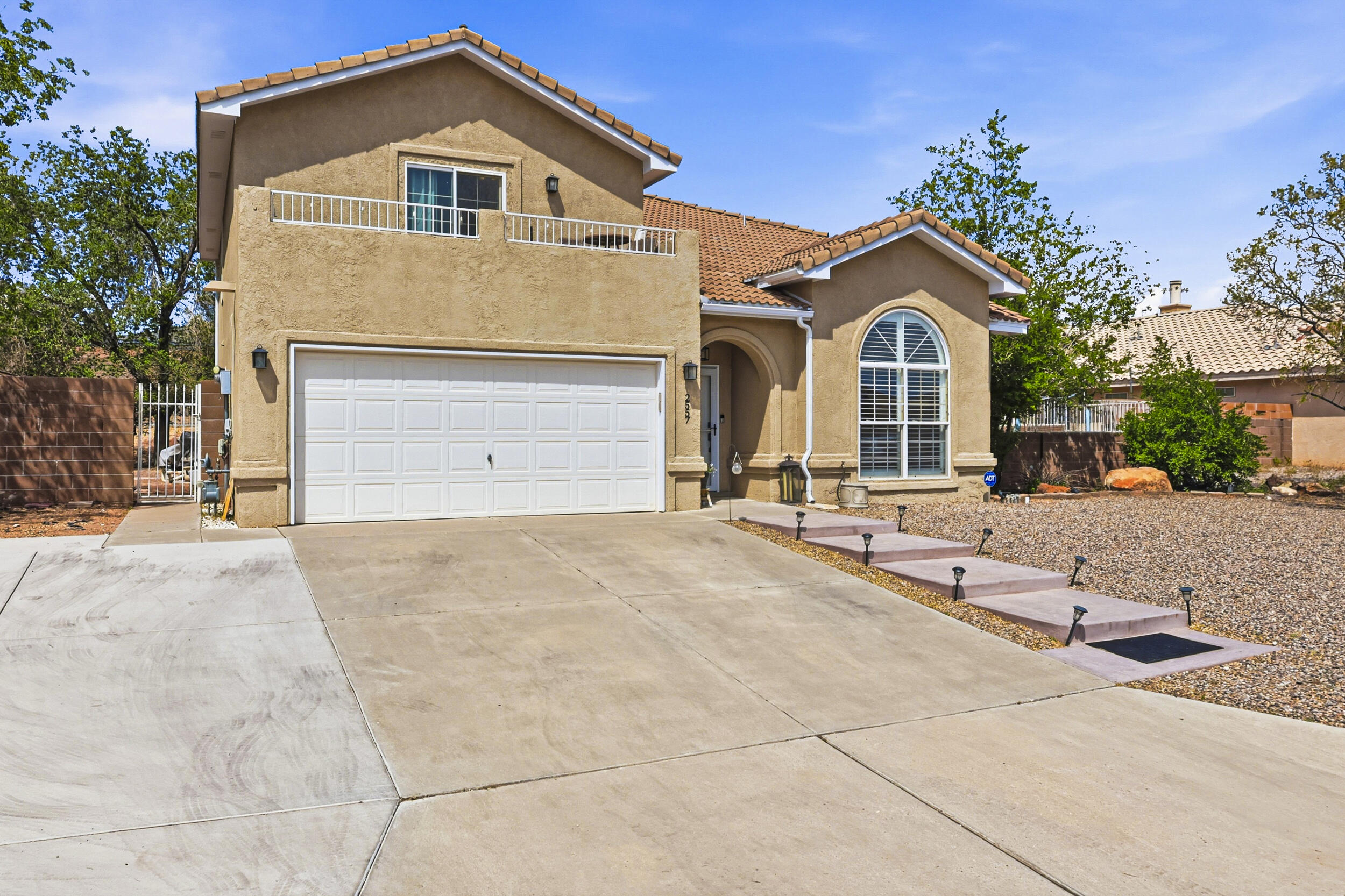 2557 Sandia Loop NE