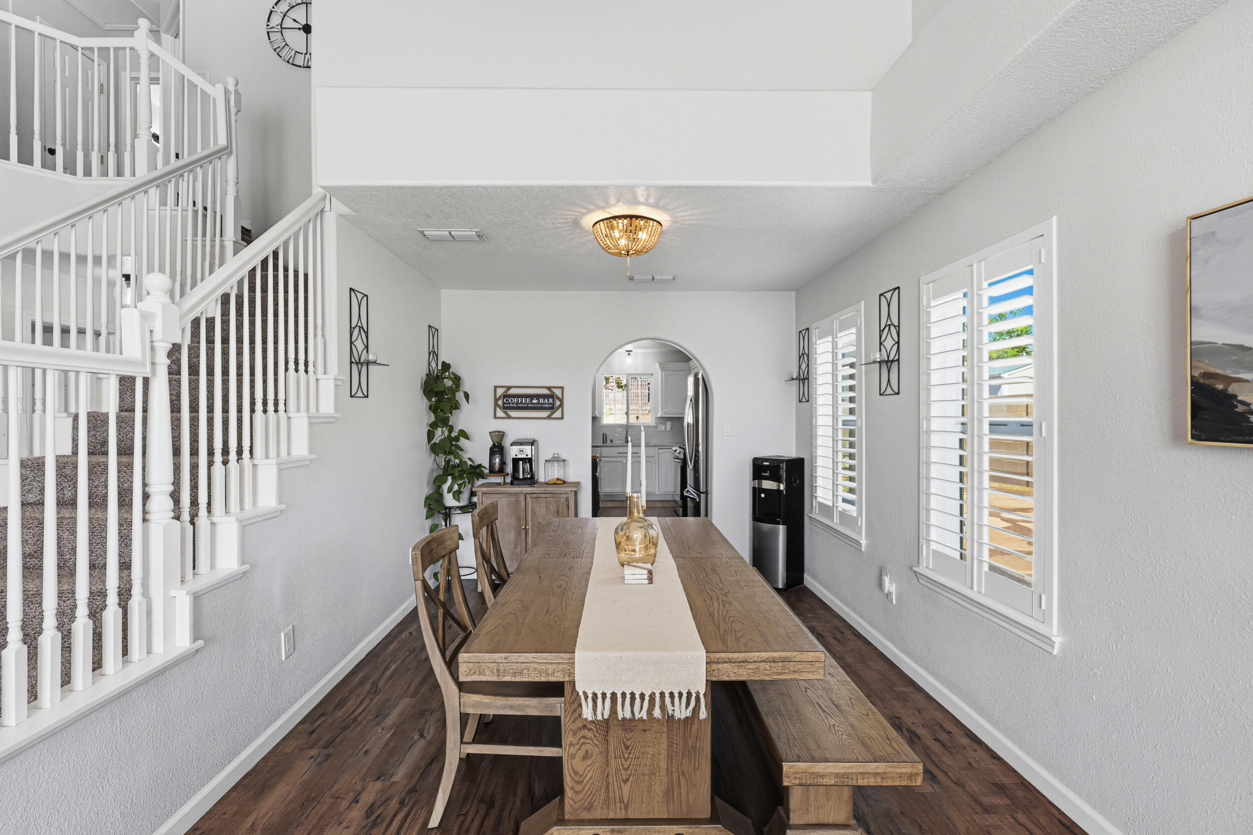 2557 Sandia Loop NE