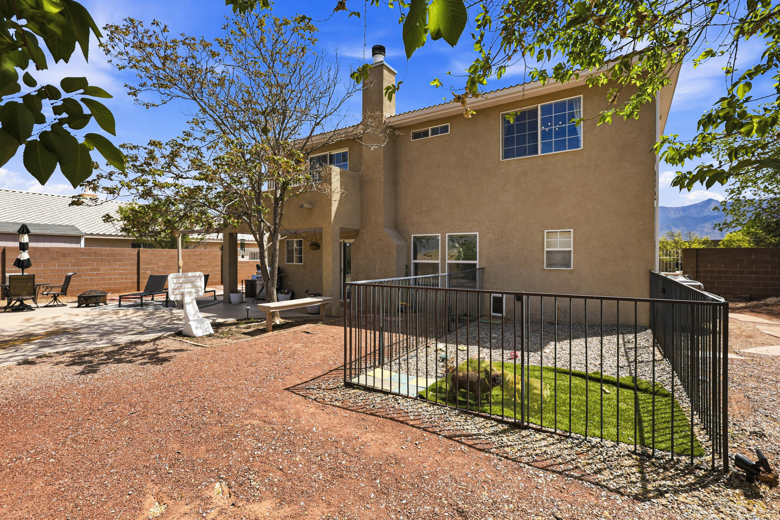 2557 Sandia Loop NE