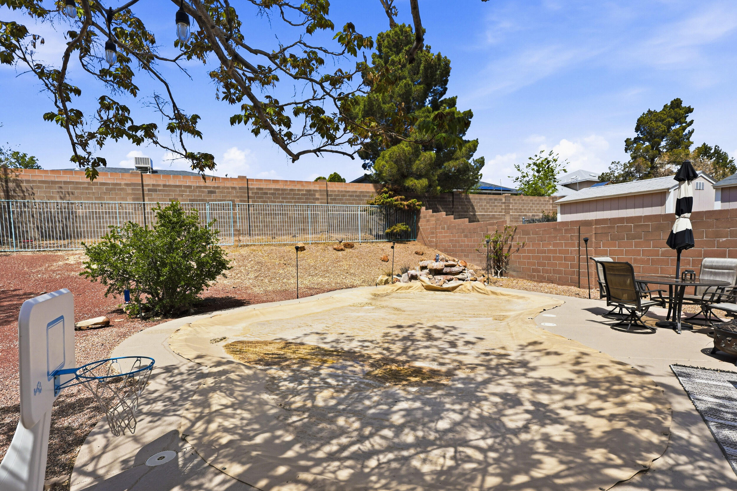 2557 Sandia Loop NE