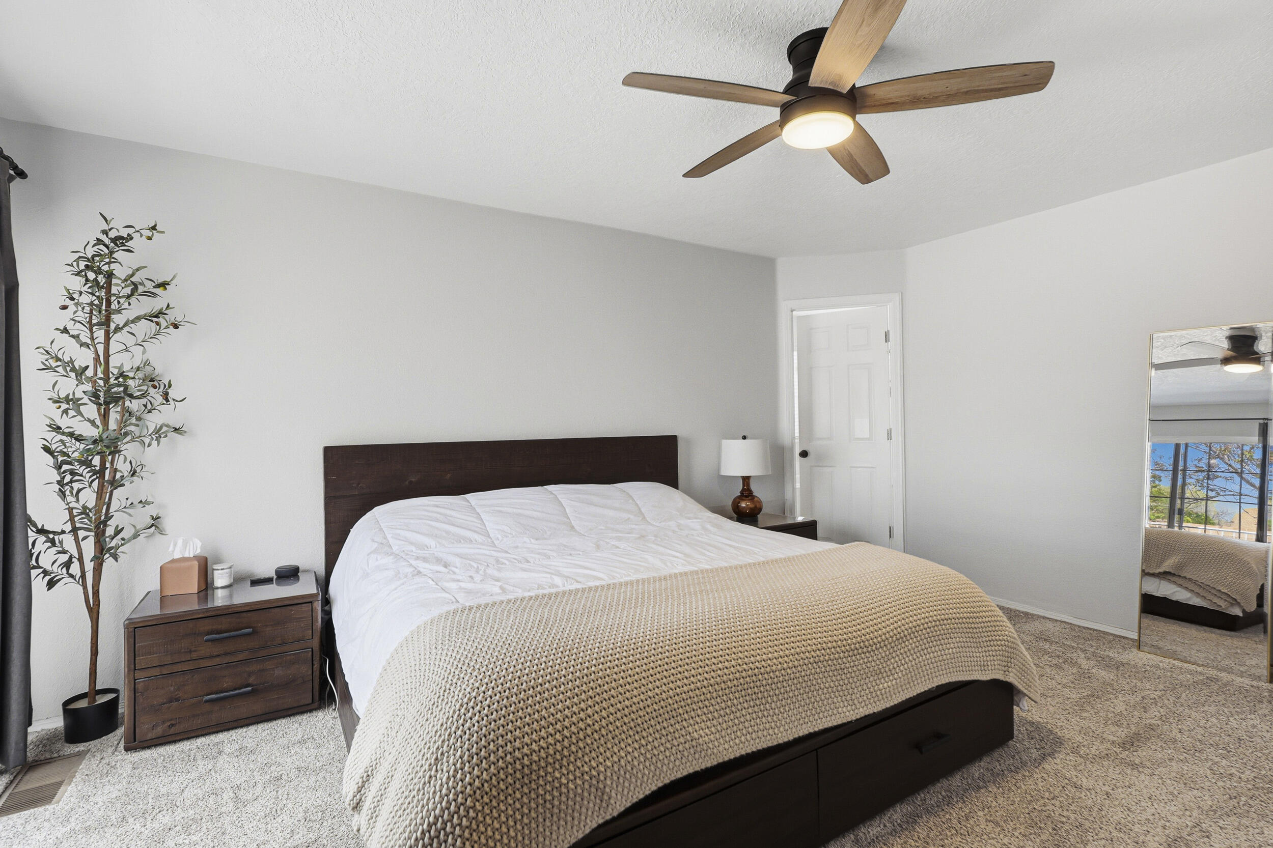 2557 Sandia Loop NE