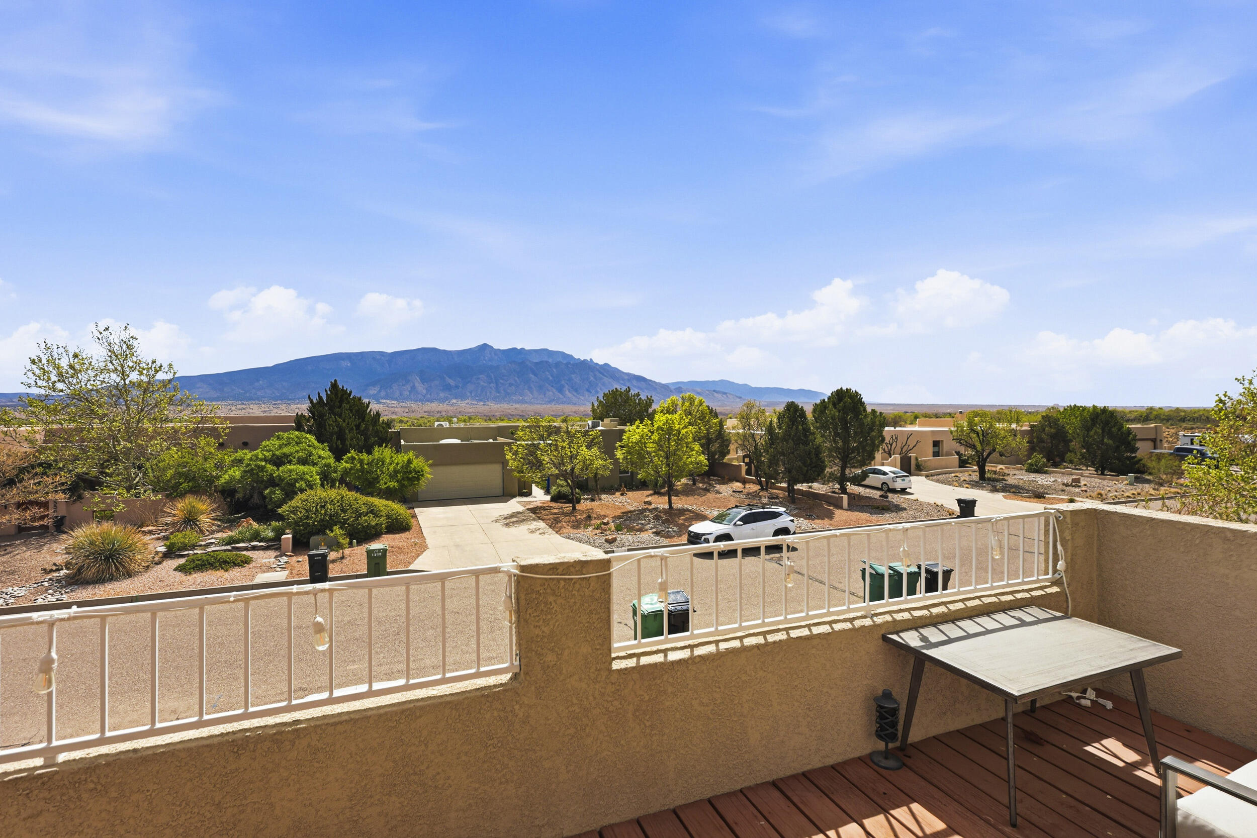 2557 Sandia Loop NE