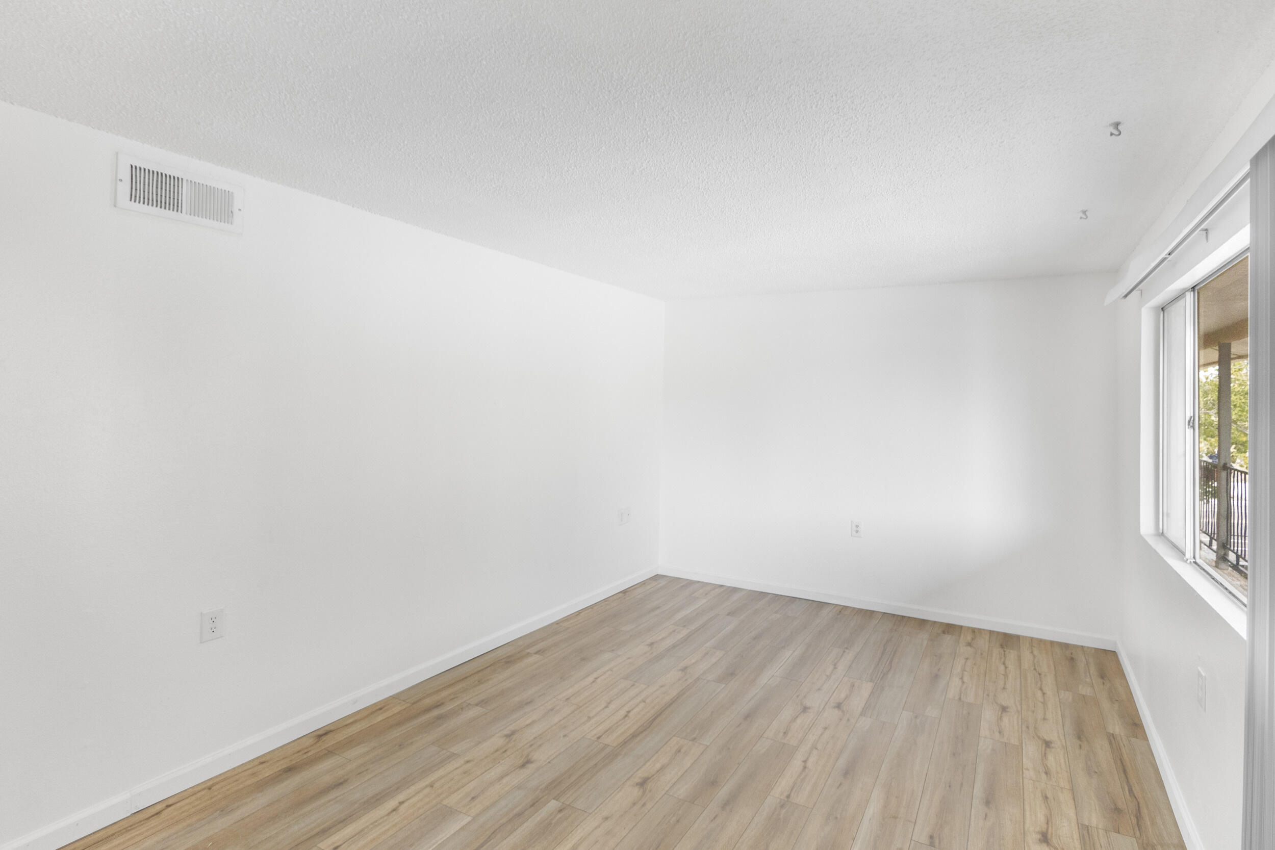 12908 Constitution Avenue NE 4